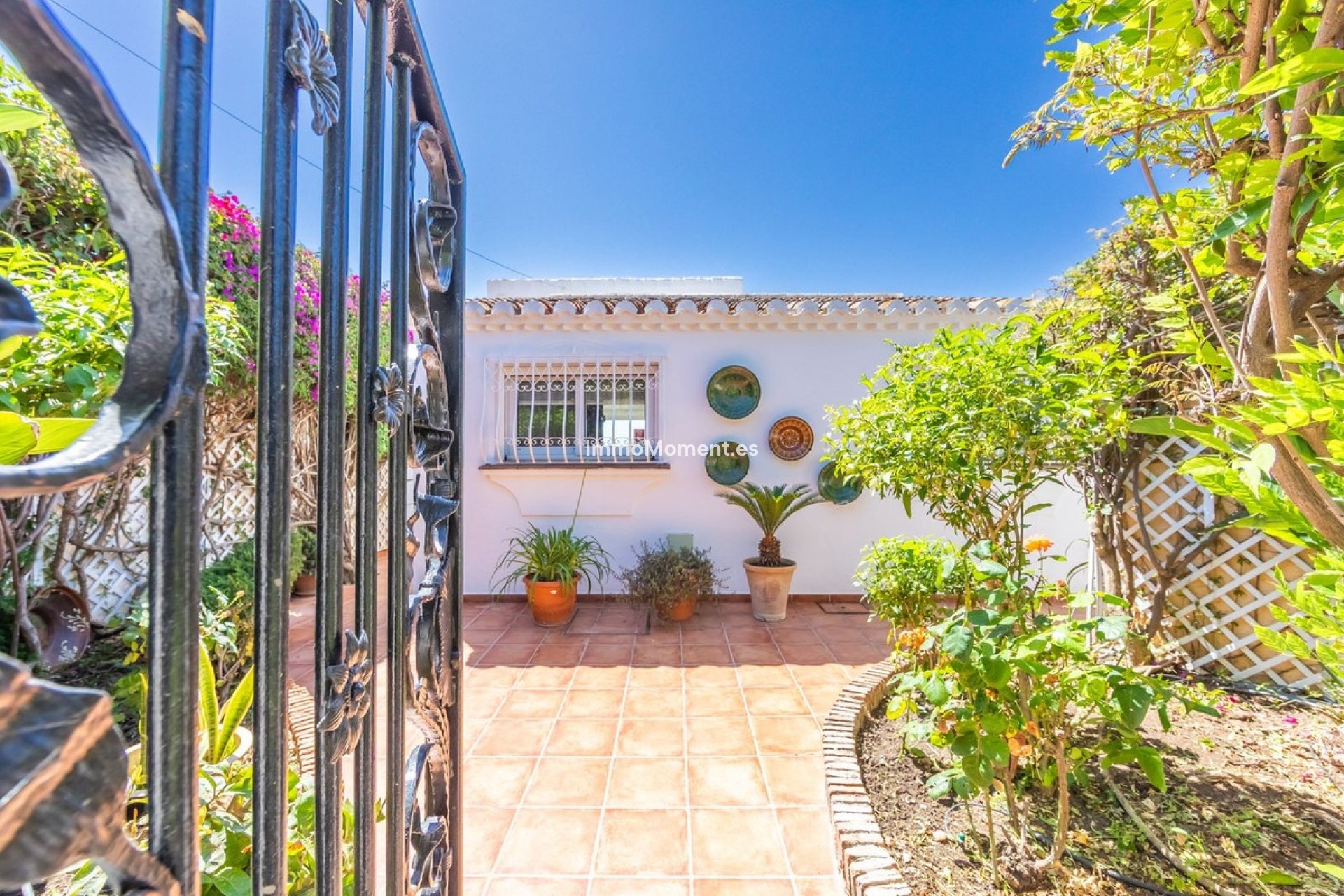 Resale - Detached villa - Estepona - Estepona Centro