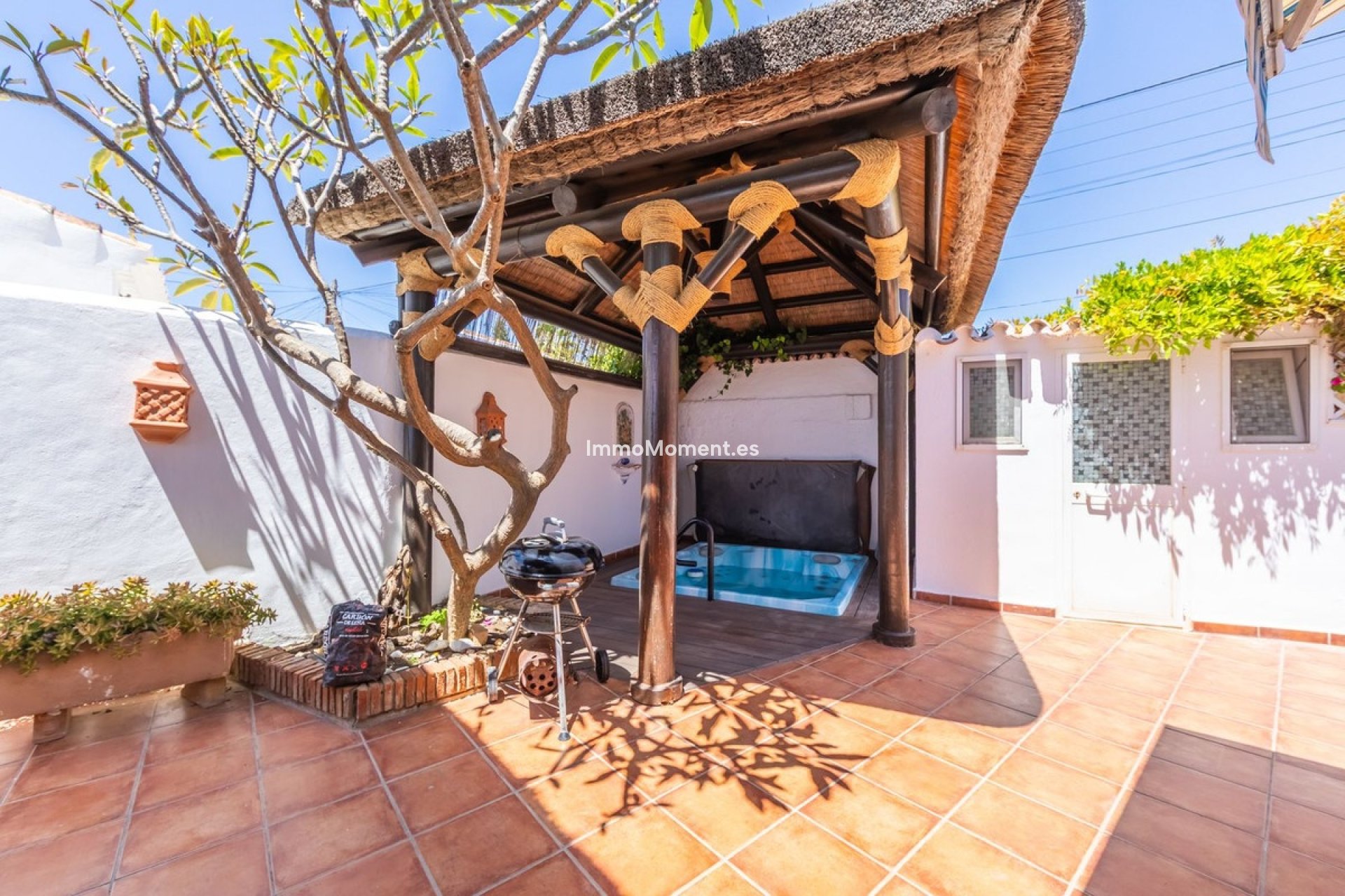 Resale - Detached villa - Estepona - Estepona Centro
