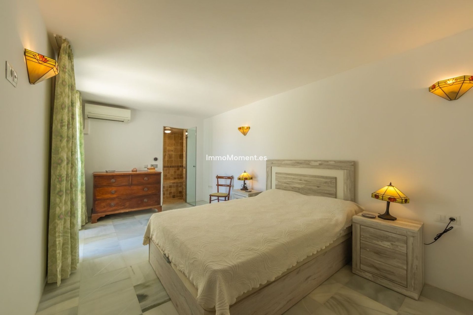 Resale - Detached villa - Estepona - Estepona Centro