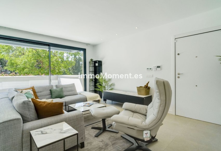 Resale - Detached villa - Estepona - Estepona Centro