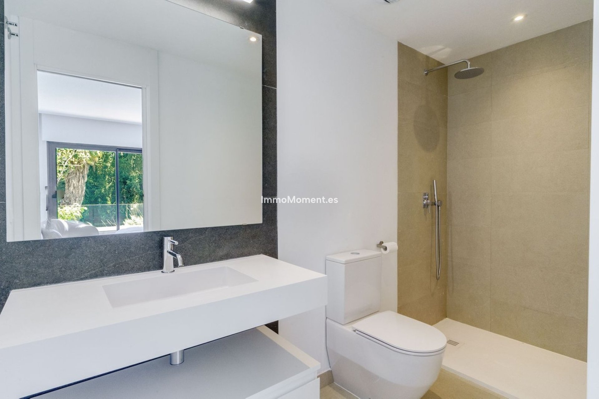 Resale - Detached villa - Estepona - Estepona Centro