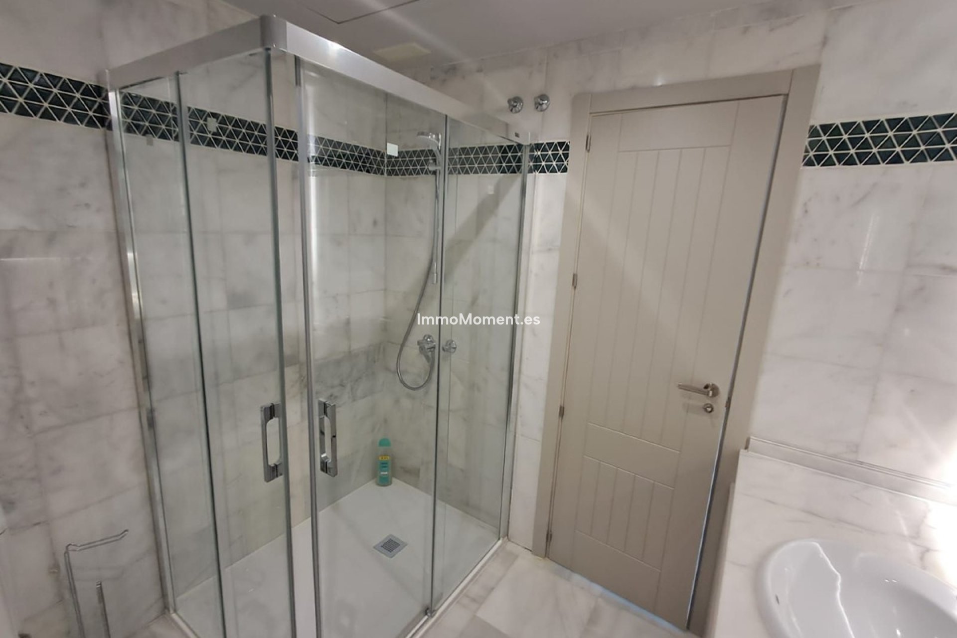 Resale - Detached villa - Estepona - Estepona Centro