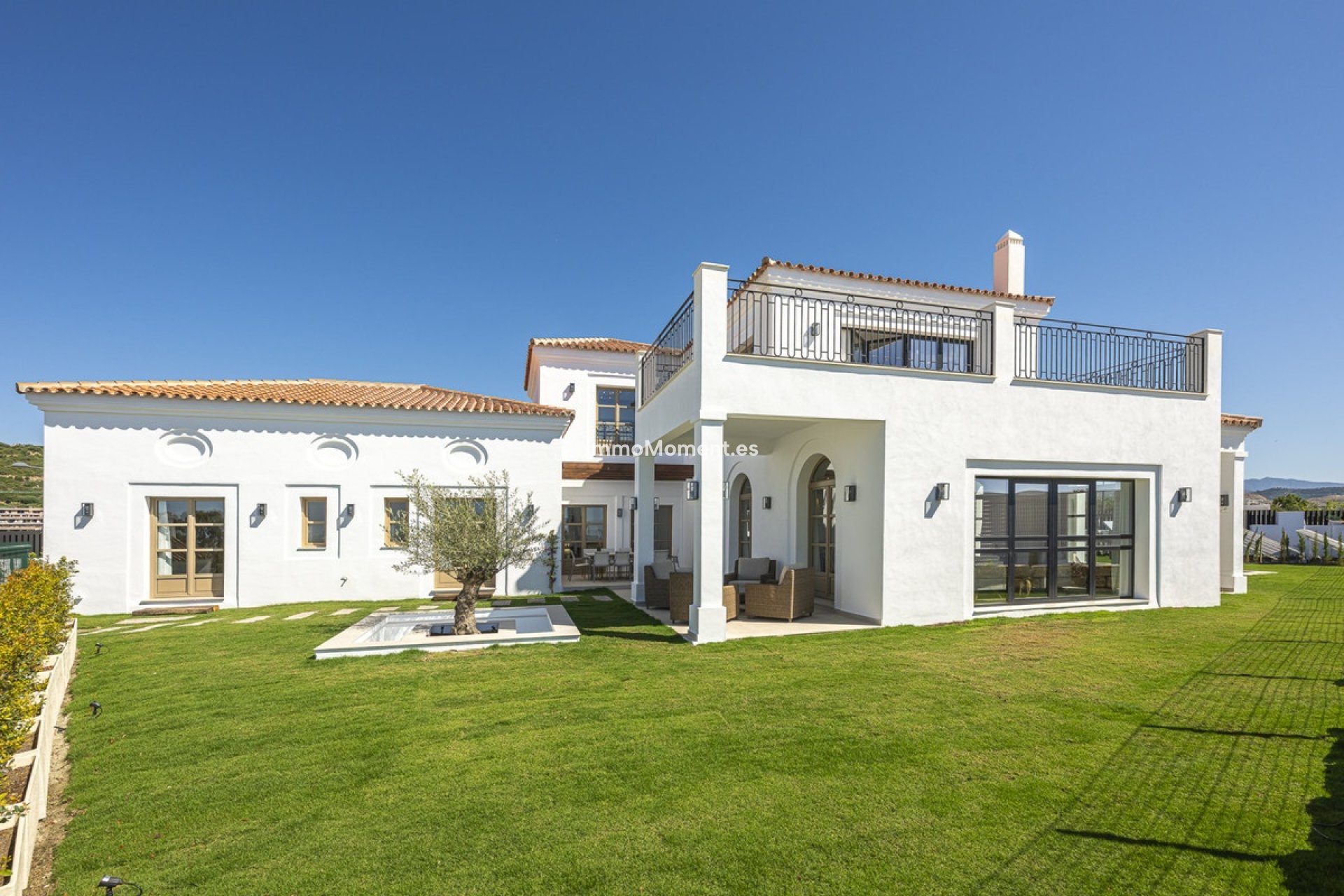 Resale - Detached villa - Estepona - Estepona Centro