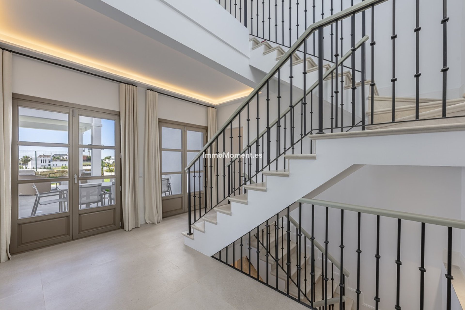 Resale - Detached villa - Estepona - Estepona Centro
