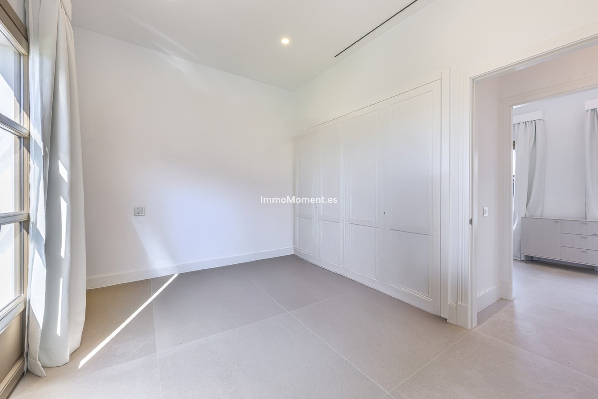 Resale - Detached villa - Estepona - Estepona Centro