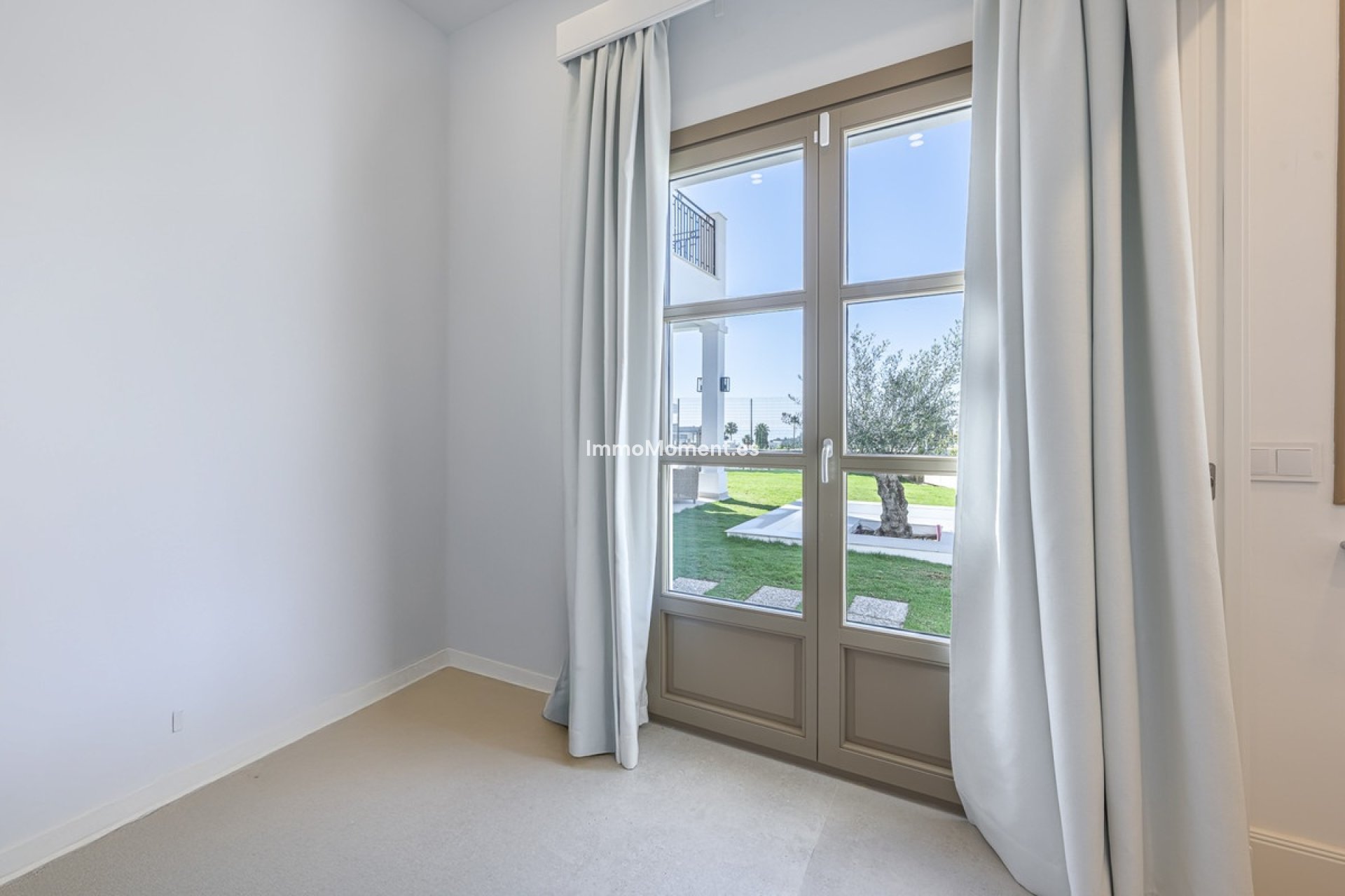Resale - Detached villa - Estepona - Estepona Centro