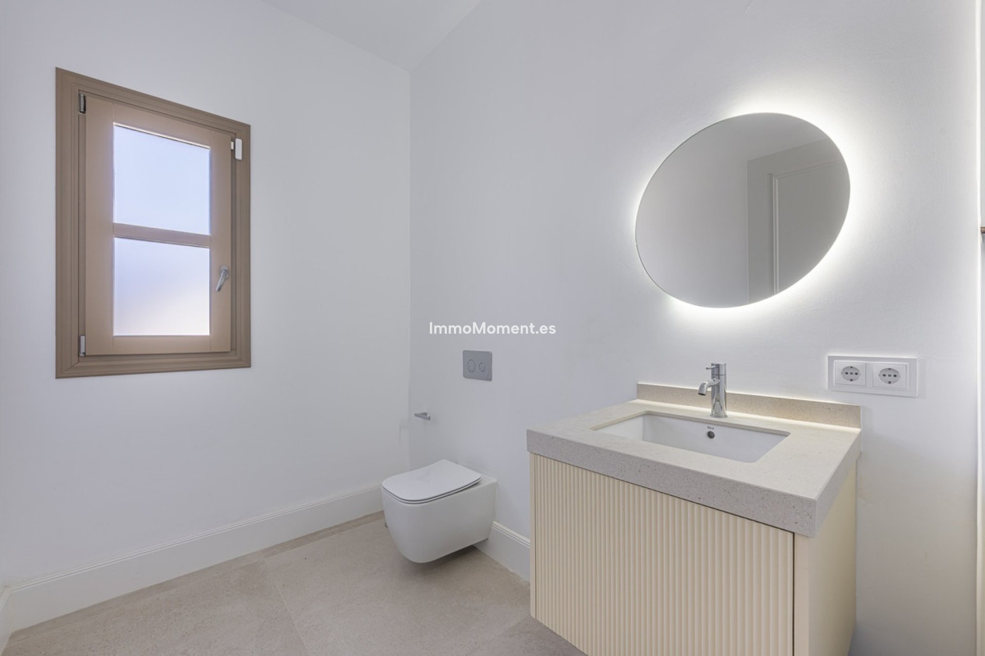 Resale - Detached villa - Estepona - Estepona Centro