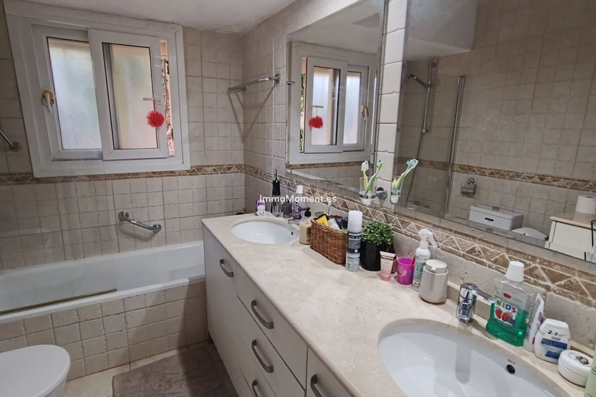 Resale - Detached villa - Estepona - Estepona Centro