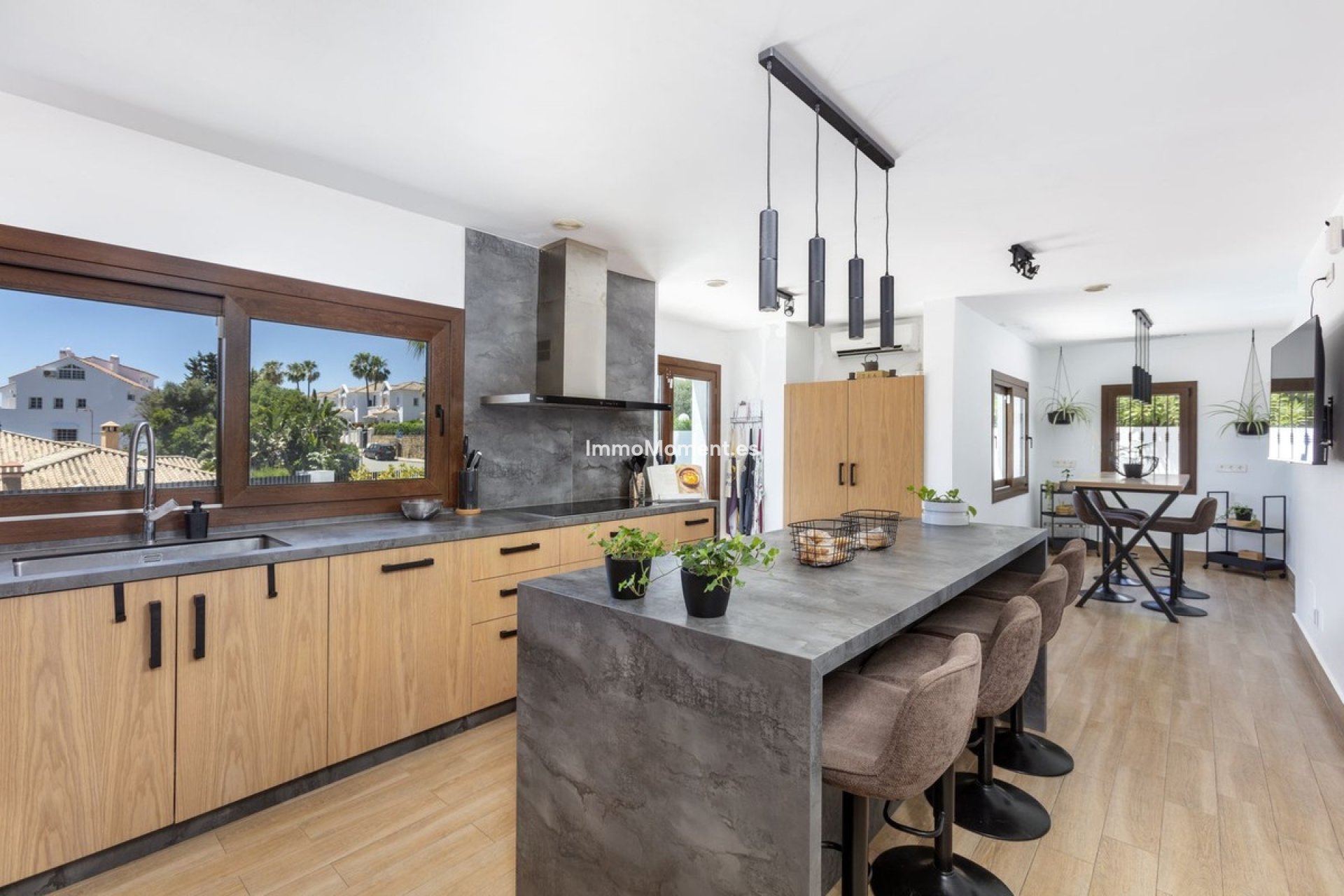 Resale - Detached villa - Estepona - Estepona Centro