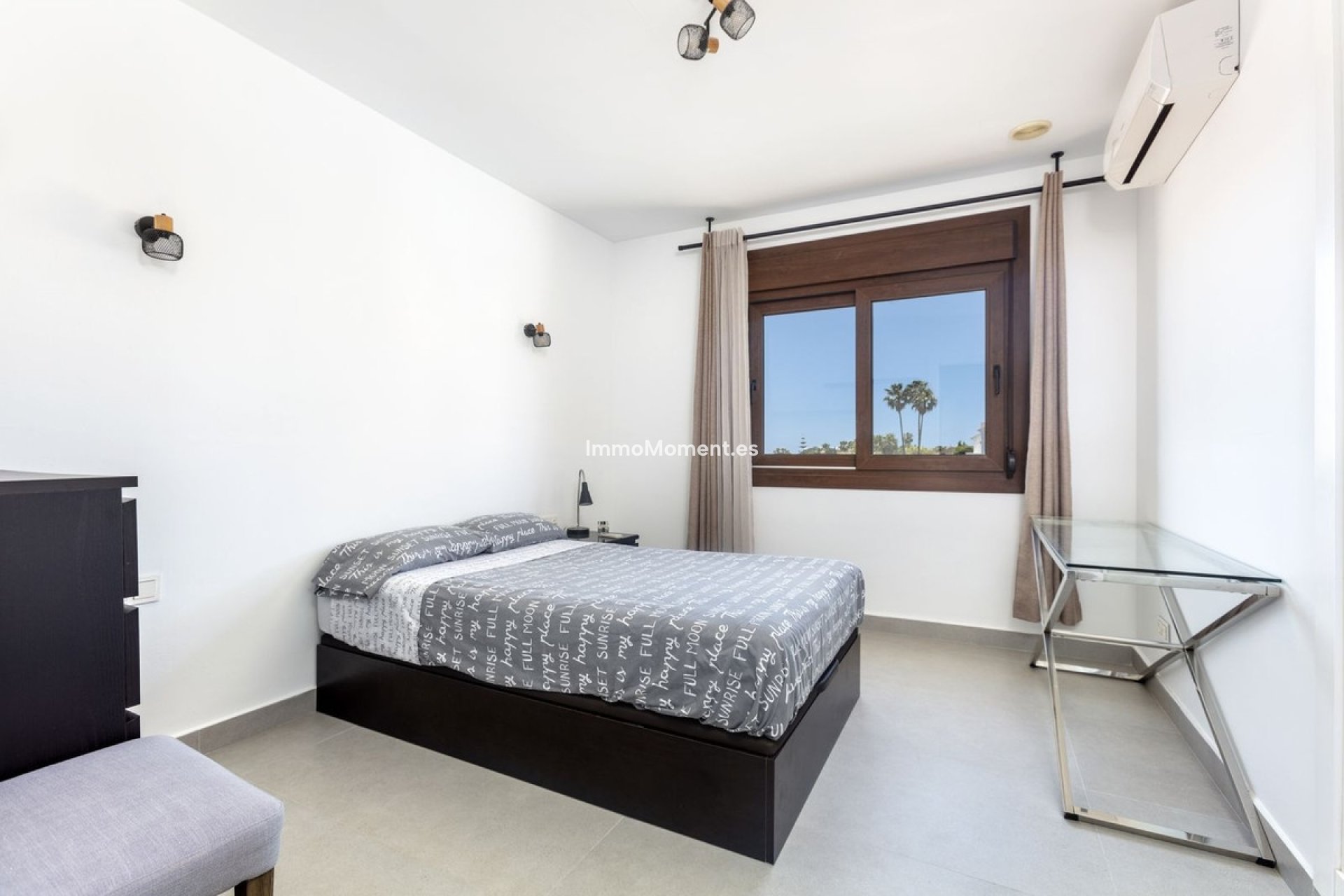 Resale - Detached villa - Estepona - Estepona Centro