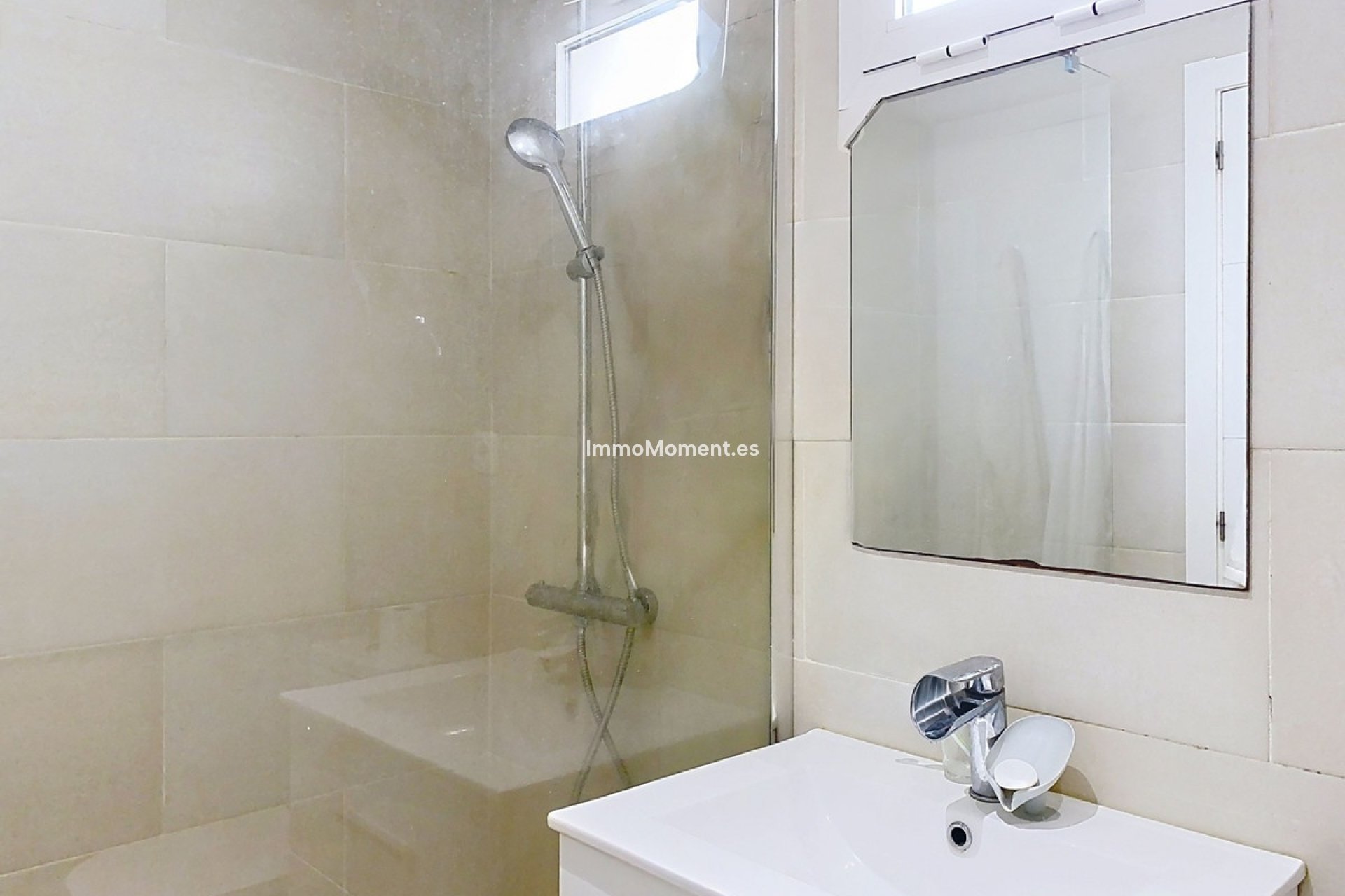 Resale - Detached villa - Estepona - Estepona Centro