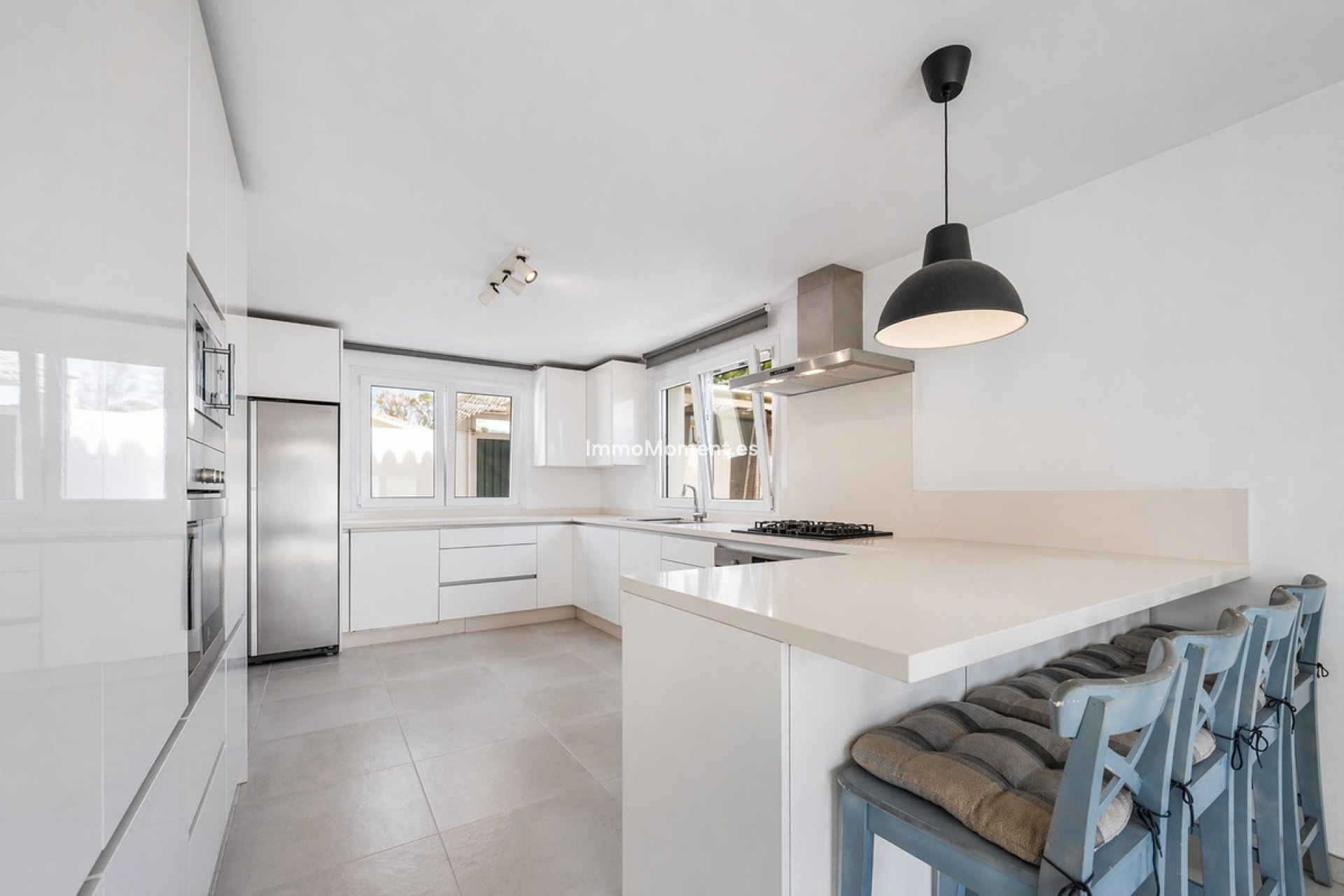 Resale - Detached villa - Estepona - Estepona Centro
