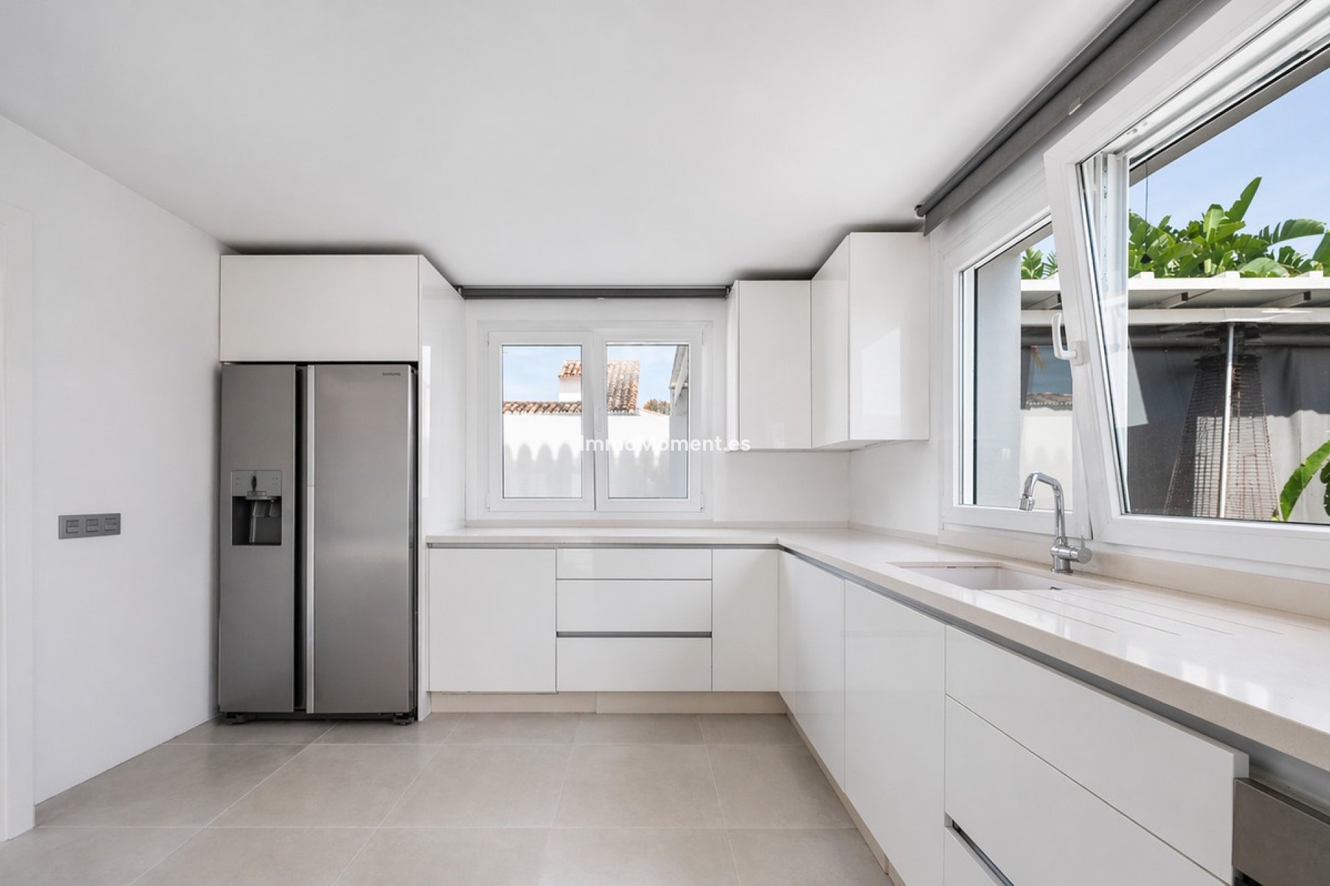 Resale - Detached villa - Estepona - Estepona Centro