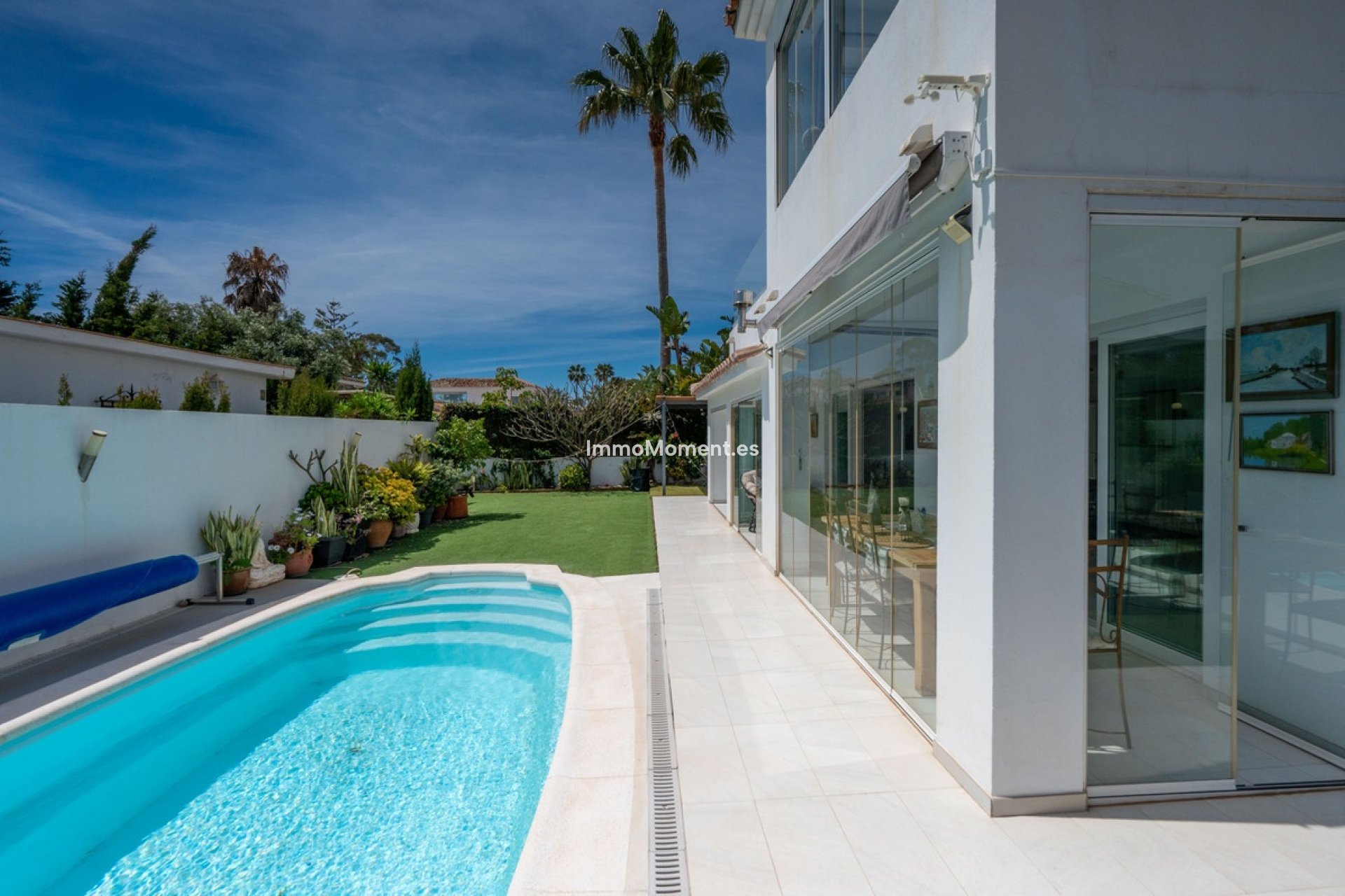 Resale - Detached villa - Estepona - Estepona Centro
