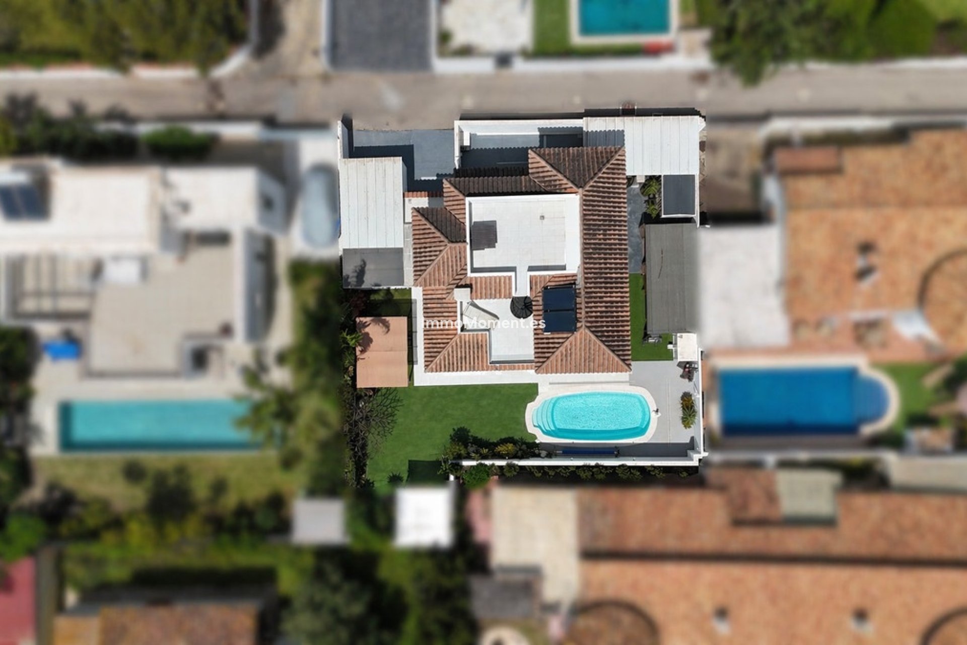 Resale - Detached villa - Estepona - Estepona Centro