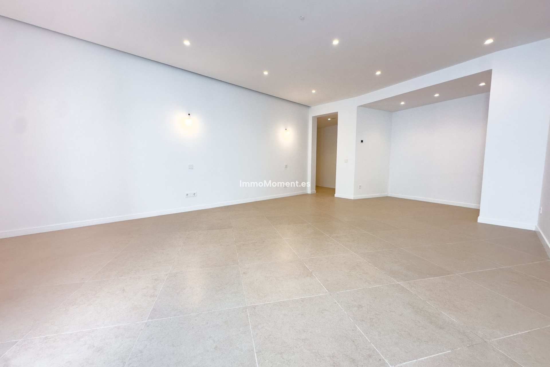 Resale - Detached villa - Estepona - Estepona Centro