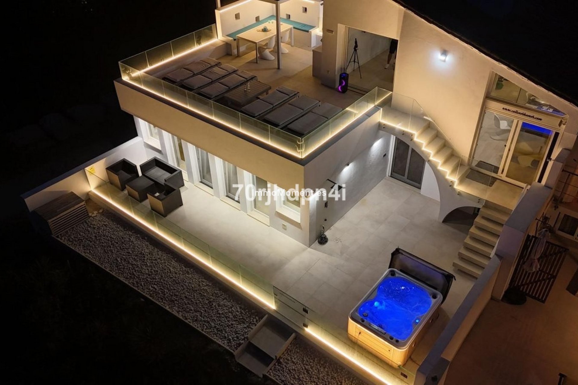 Resale - Detached villa - Estepona - Estepona Centro