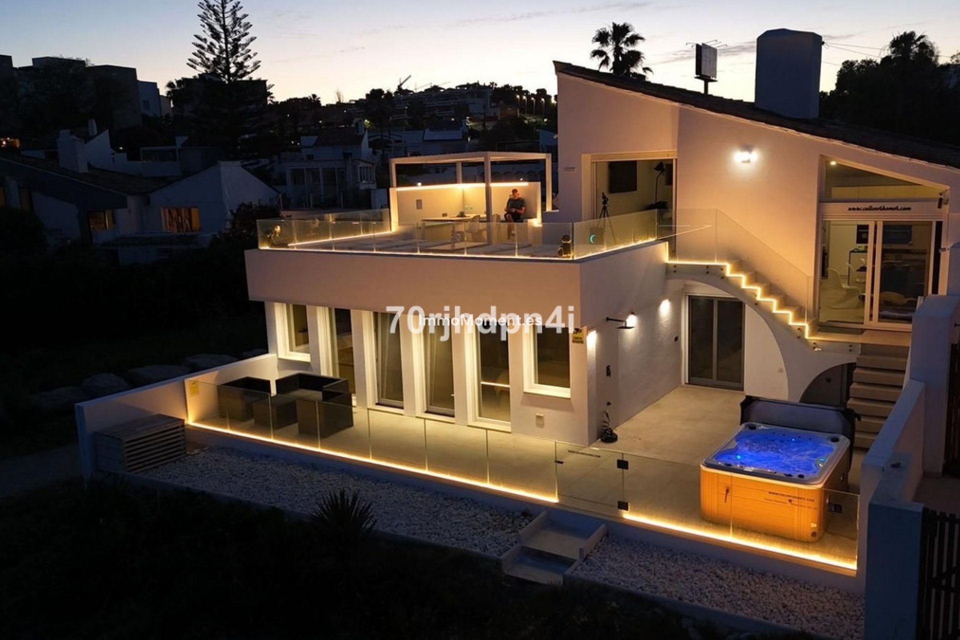 Resale - Detached villa - Estepona - Estepona Centro