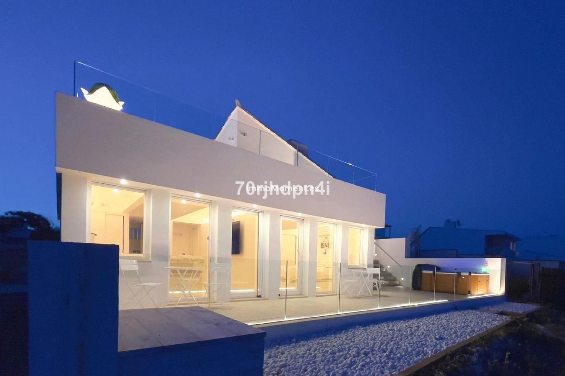 Resale - Detached villa - Estepona - Estepona Centro