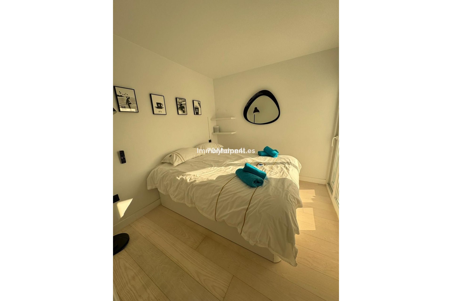 Resale - Detached villa - Estepona - Estepona Centro