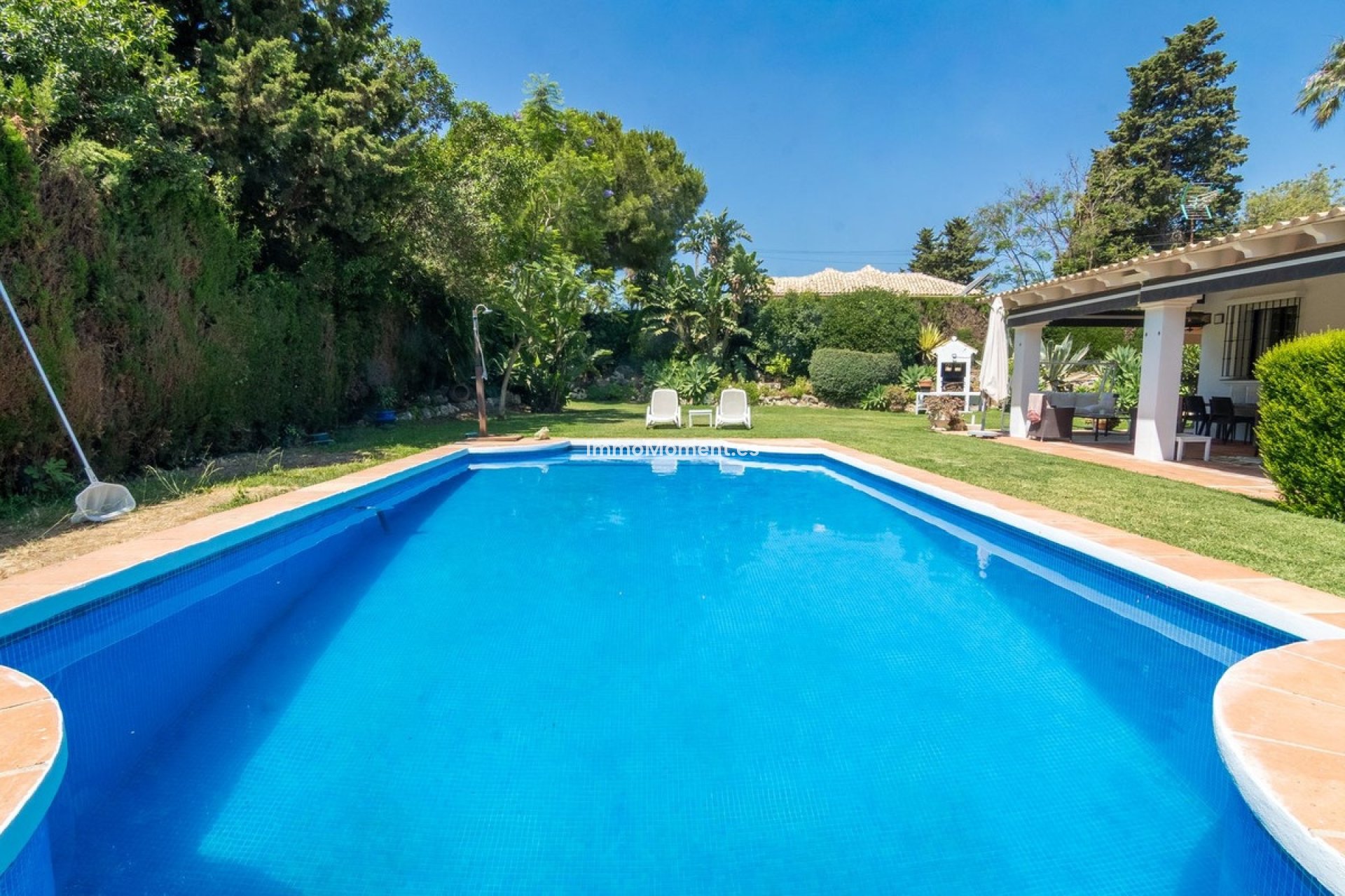 Resale - Detached villa - Estepona - Estepona Centro