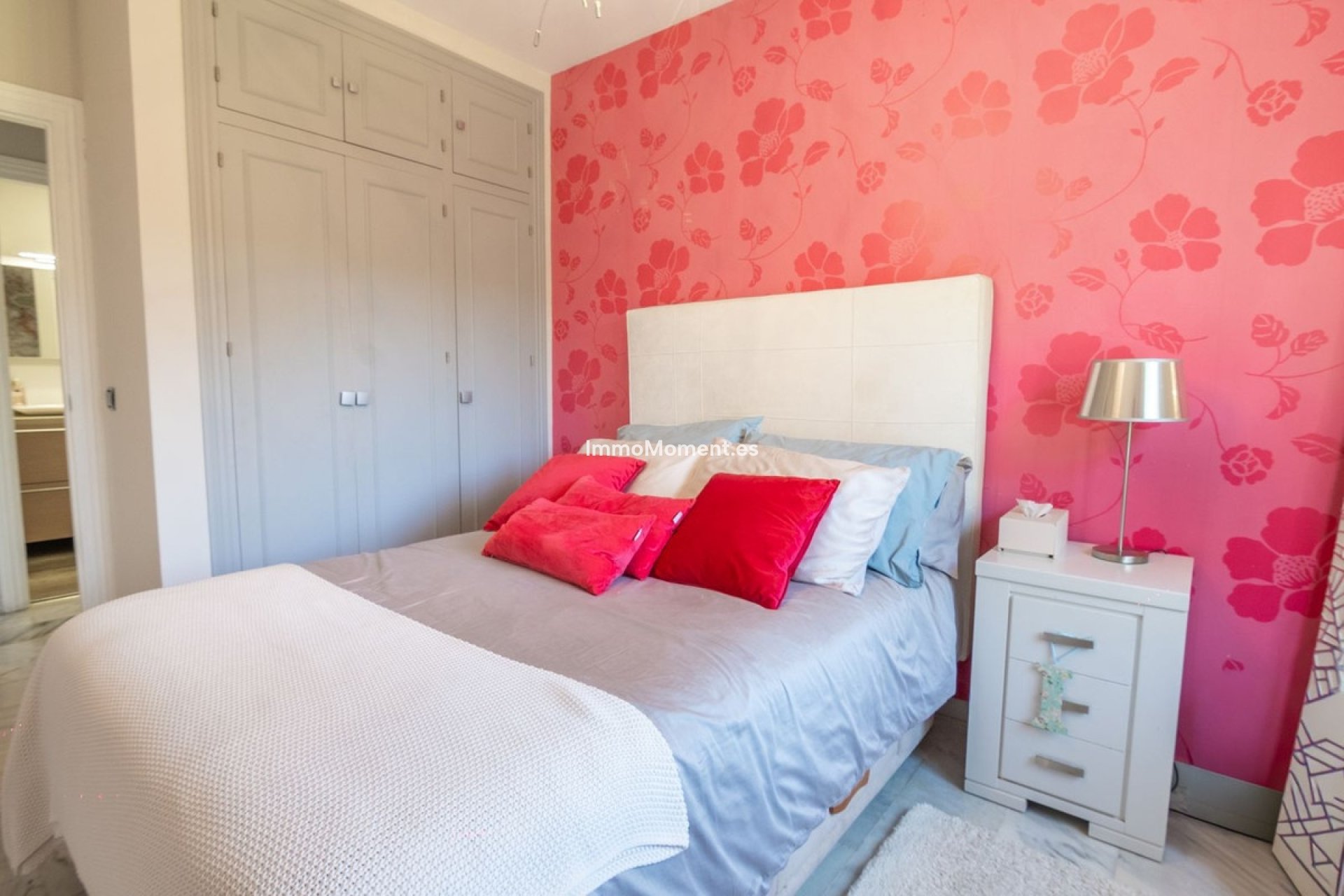 Resale - Detached villa - Estepona - Estepona Centro