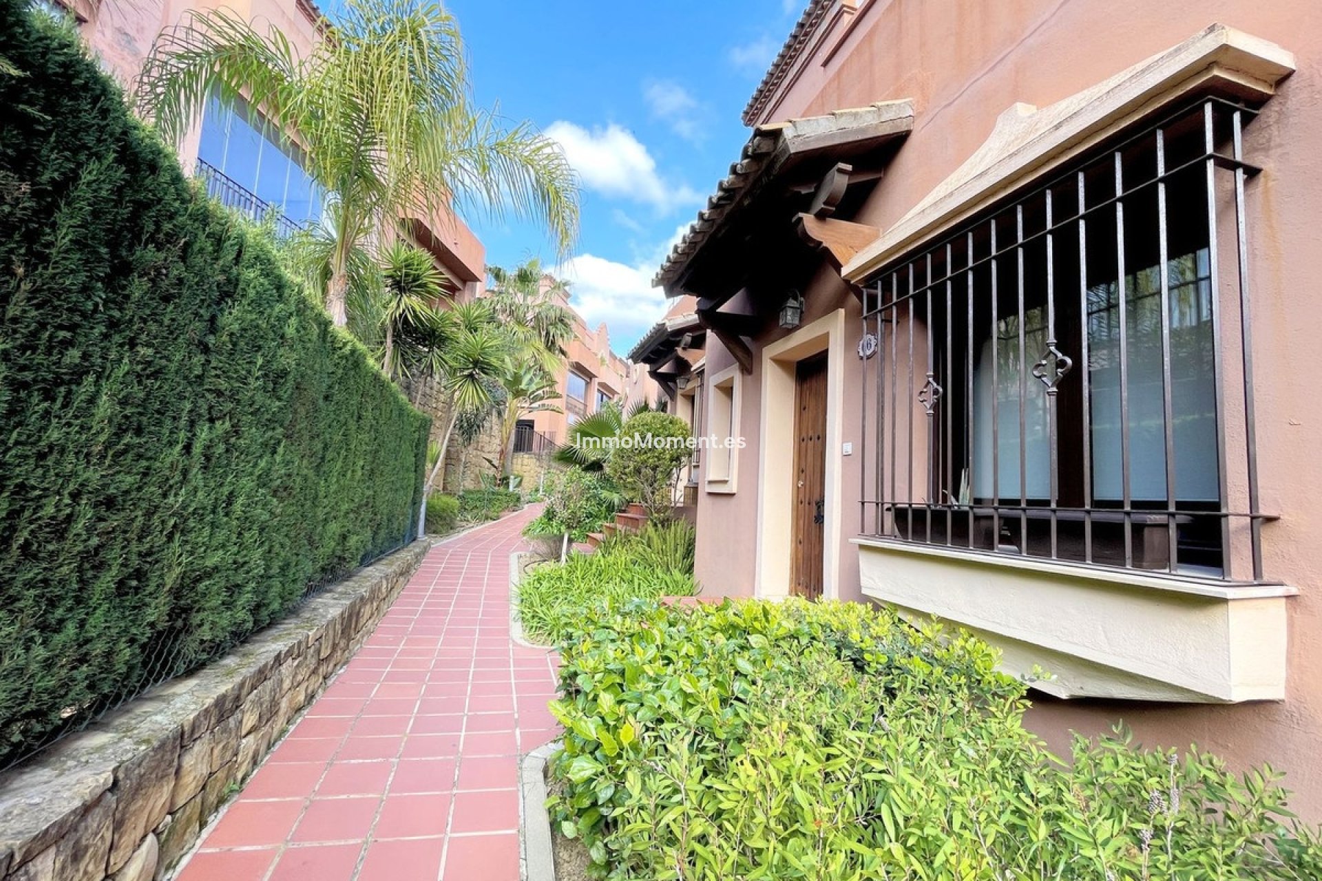 Resale - Detached villa - Estepona - Estepona Centro