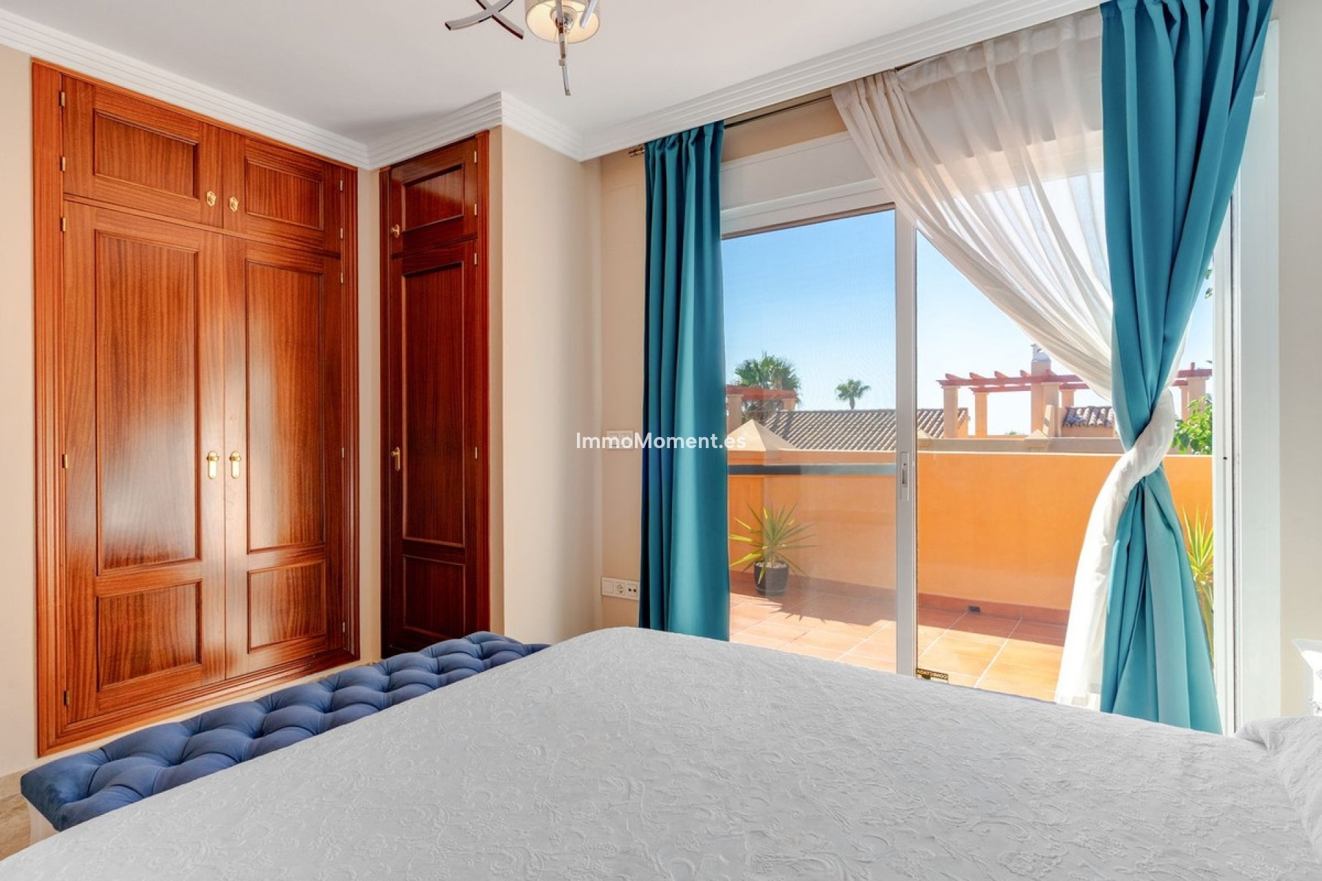 Resale - Detached villa - Estepona - Estepona Centro