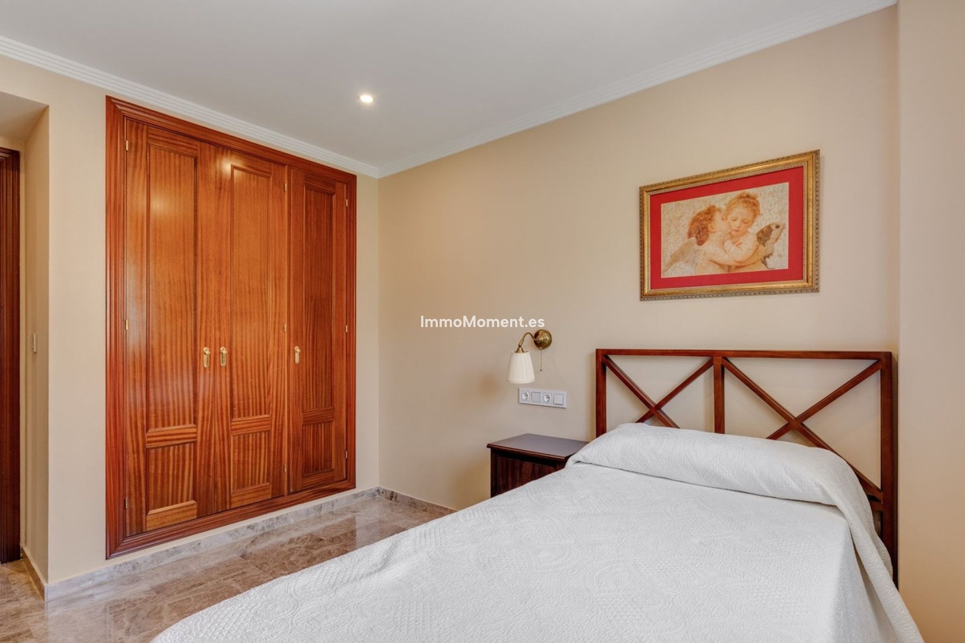Resale - Detached villa - Estepona - Estepona Centro