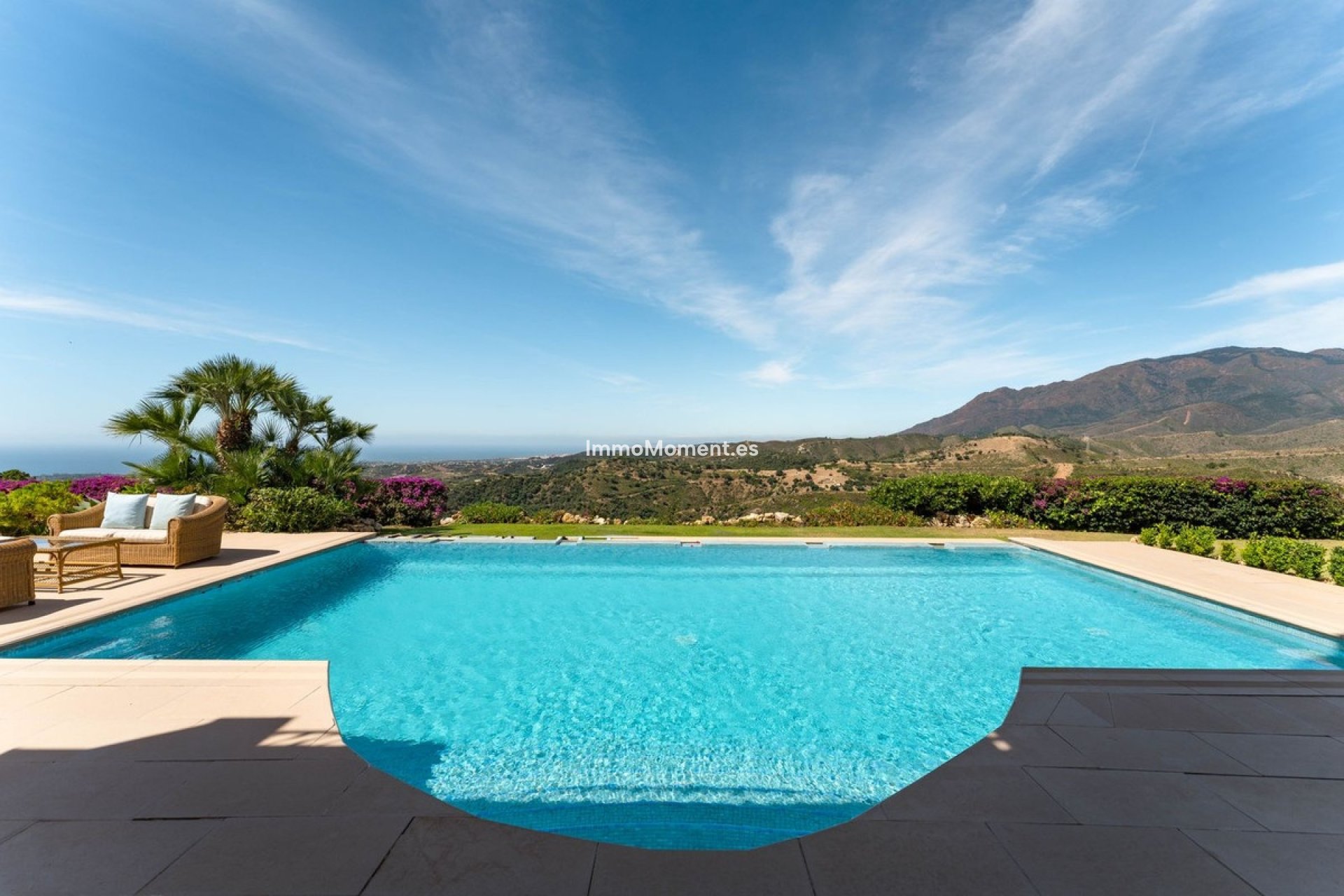 Resale - Detached villa - Estepona - Estepona Centro