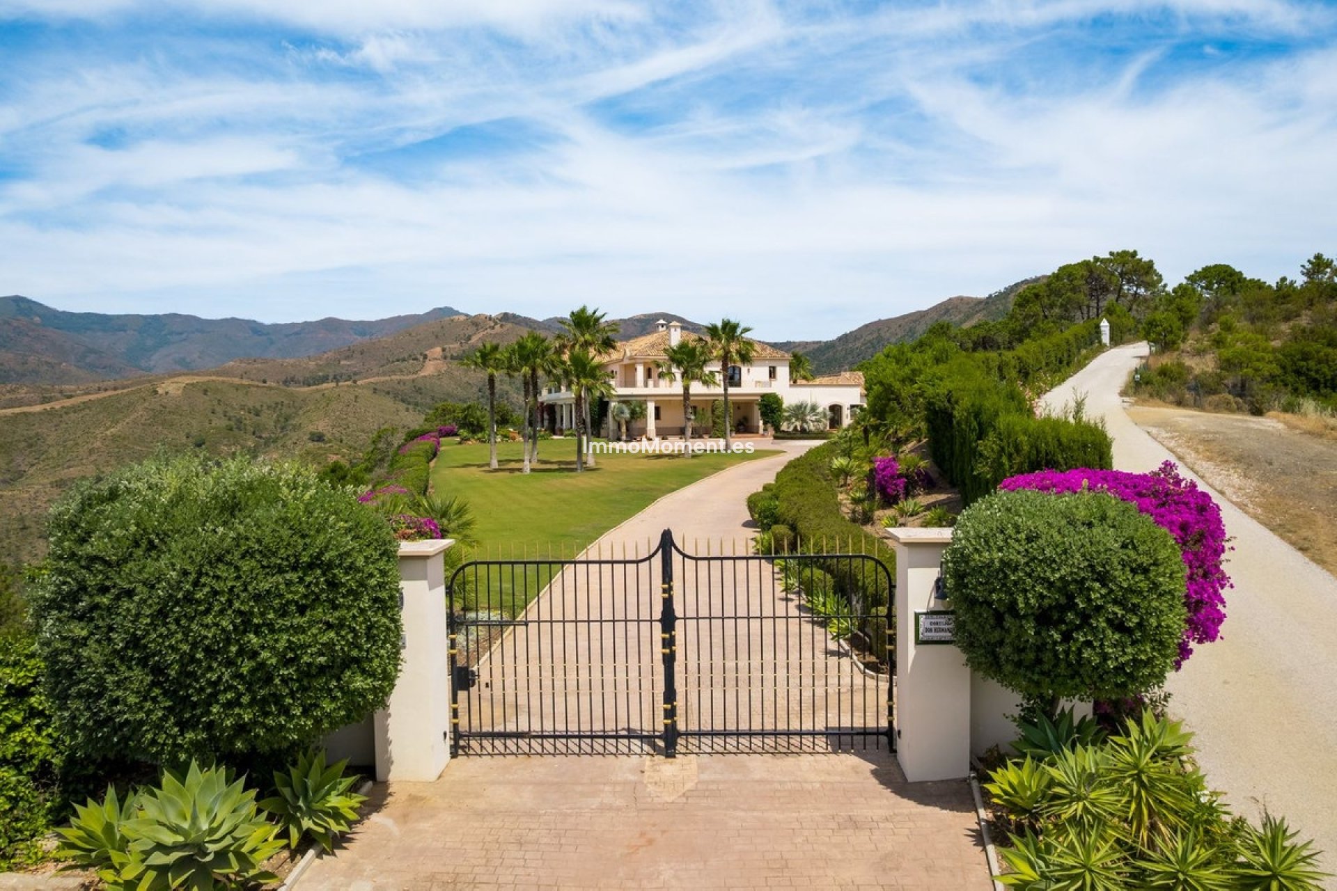 Resale - Detached villa - Estepona - Estepona Centro