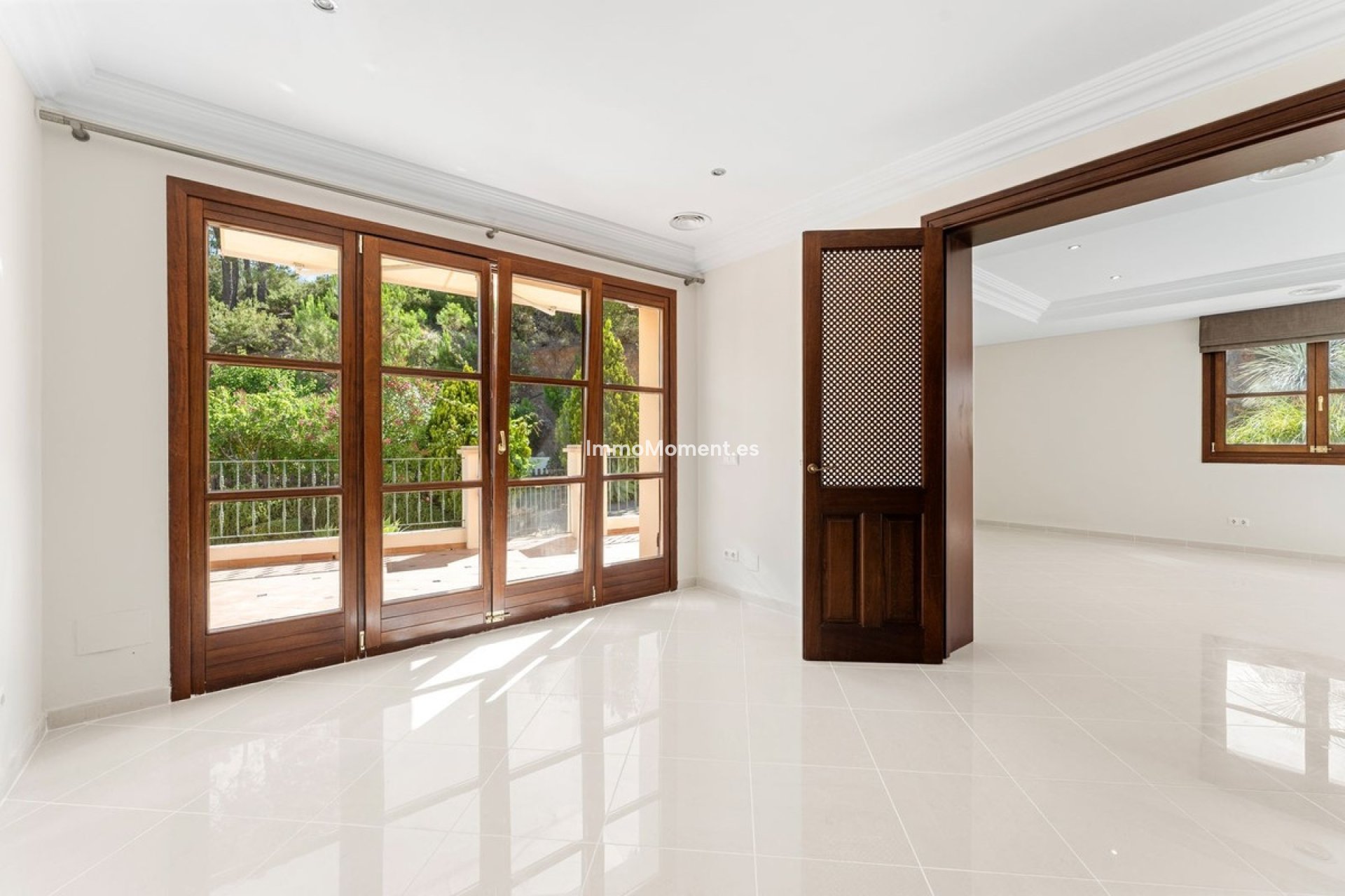 Resale - Detached villa - Estepona - Estepona Centro