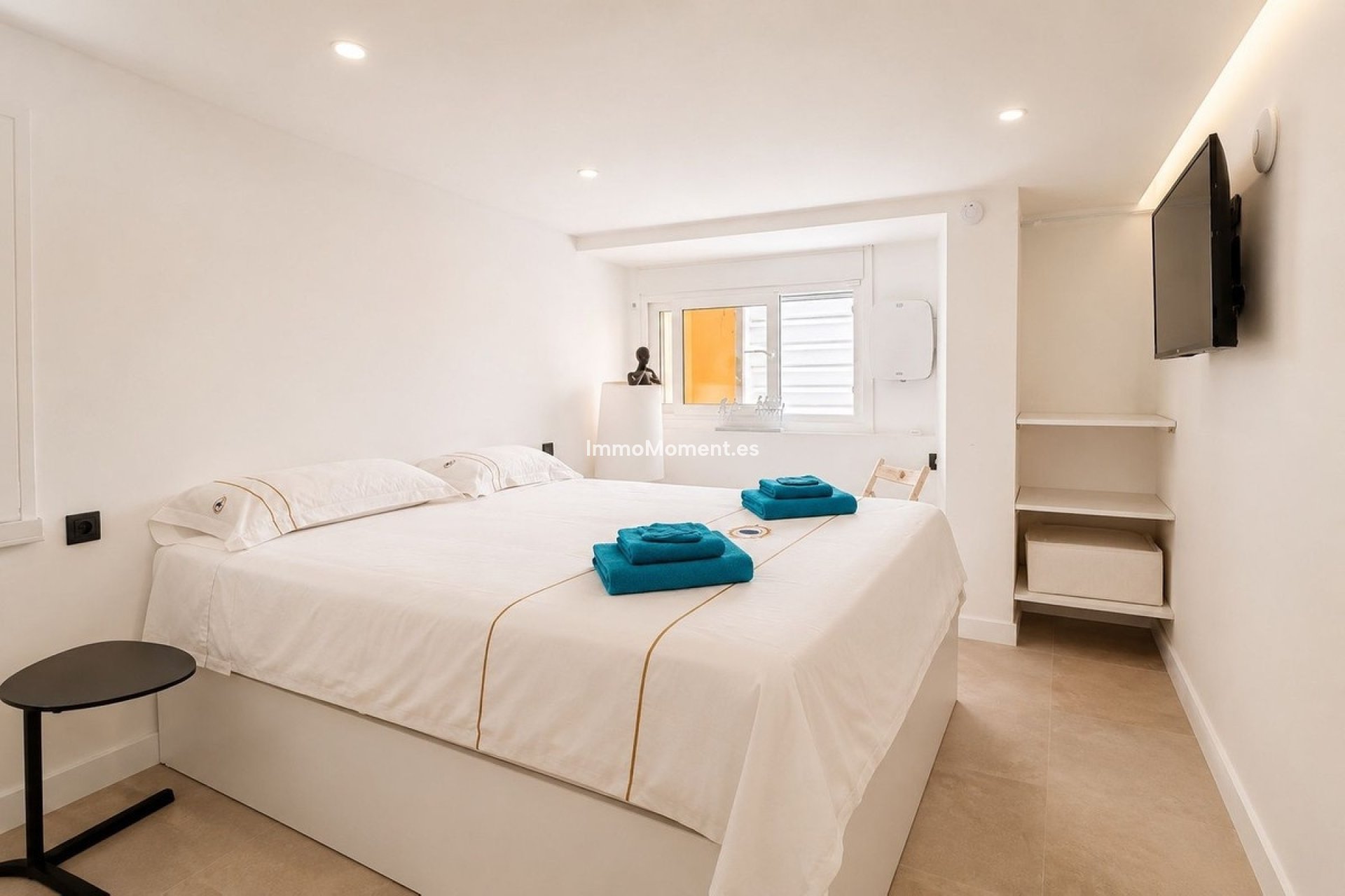 Resale - Detached villa - Estepona - Estepona Centro