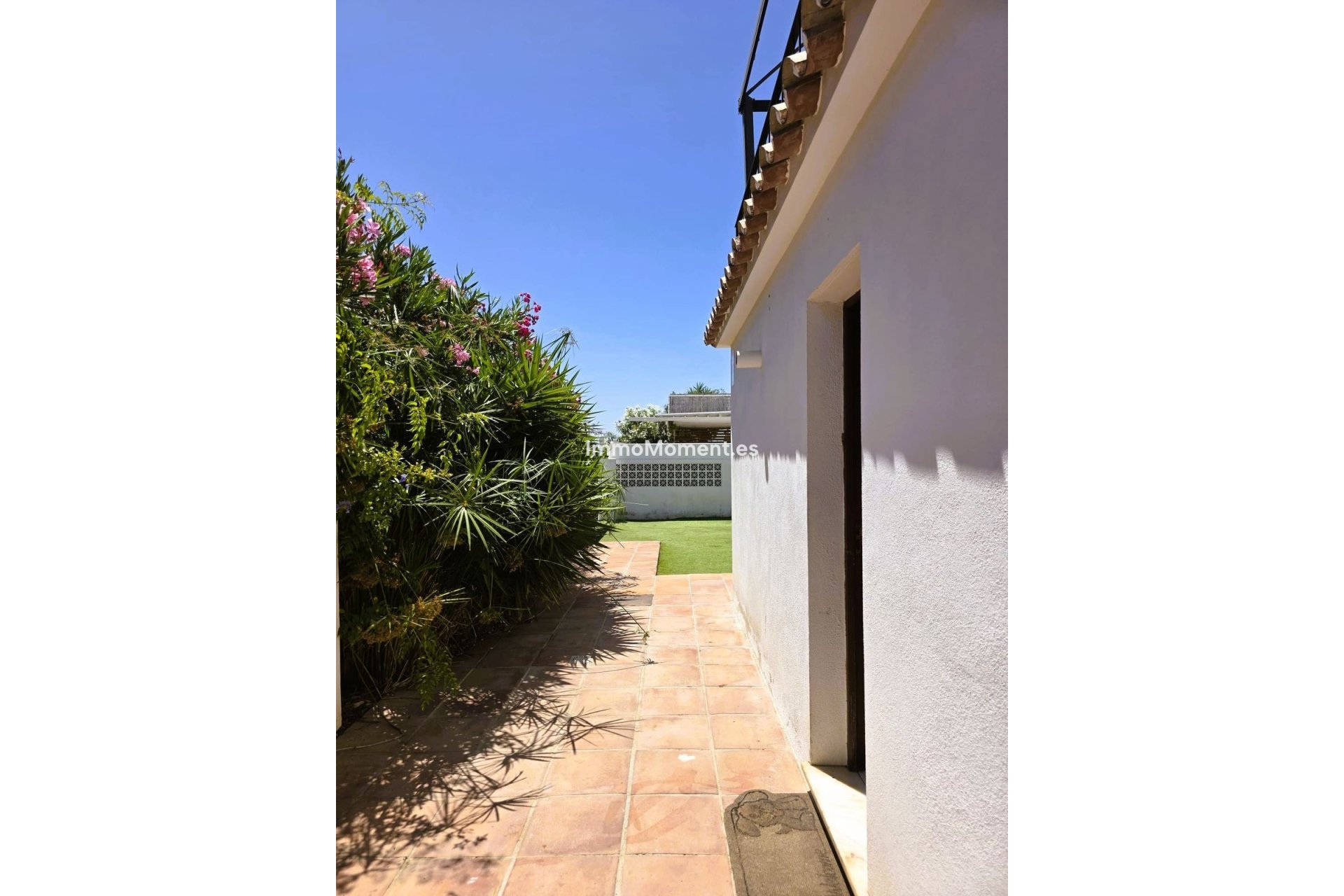 Resale - Detached villa - Estepona - Estepona Centro