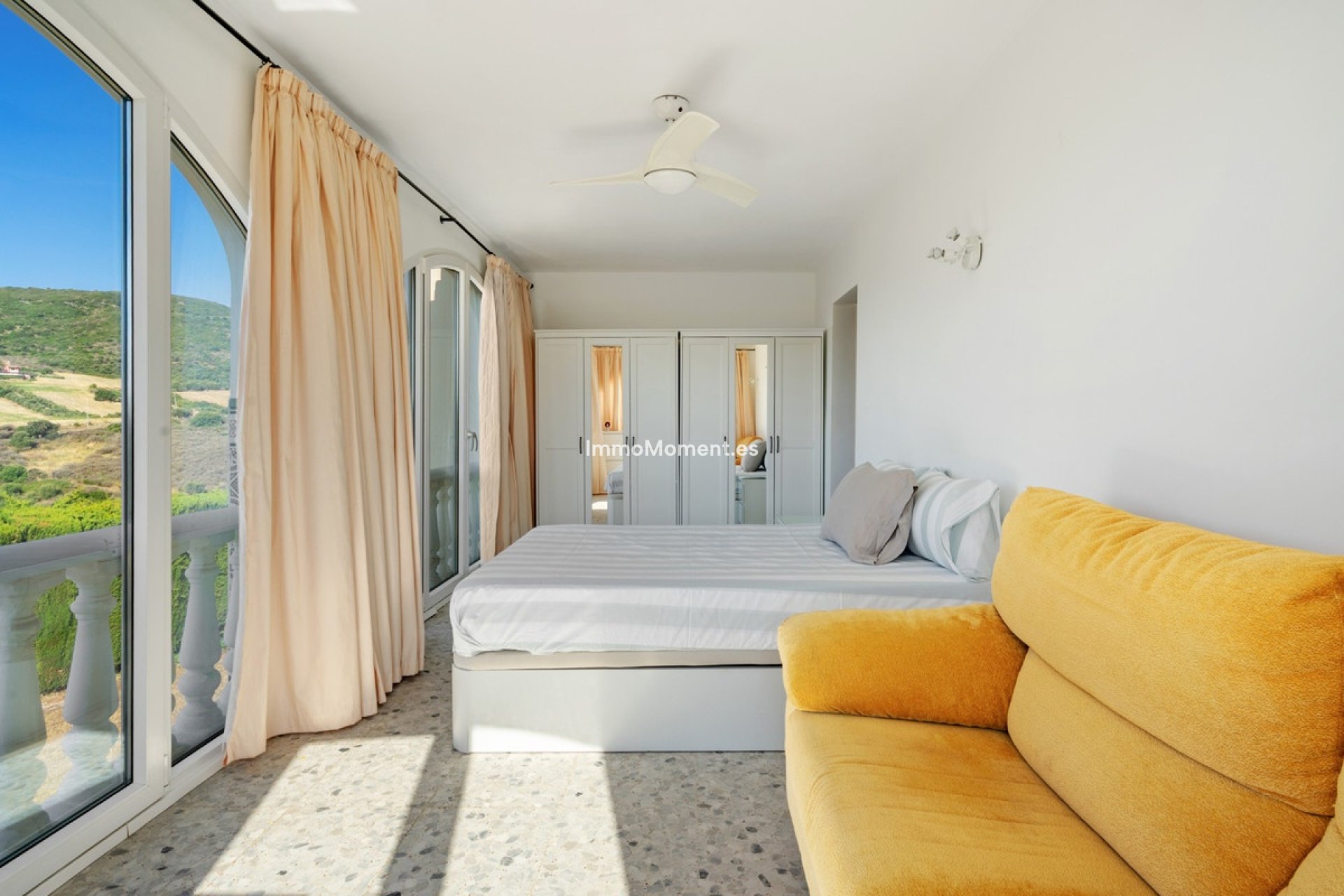 Resale - Detached villa - Estepona - Estepona Centro