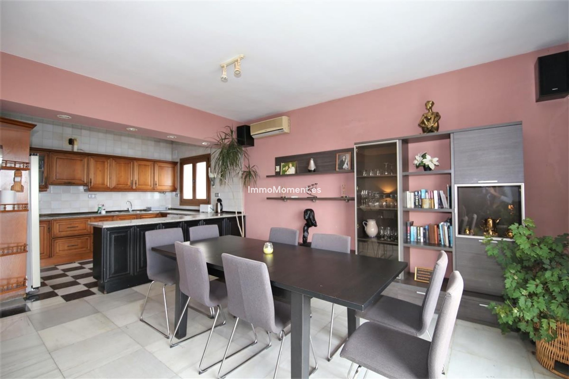Resale - Detached villa - Estepona - Estepona Centro