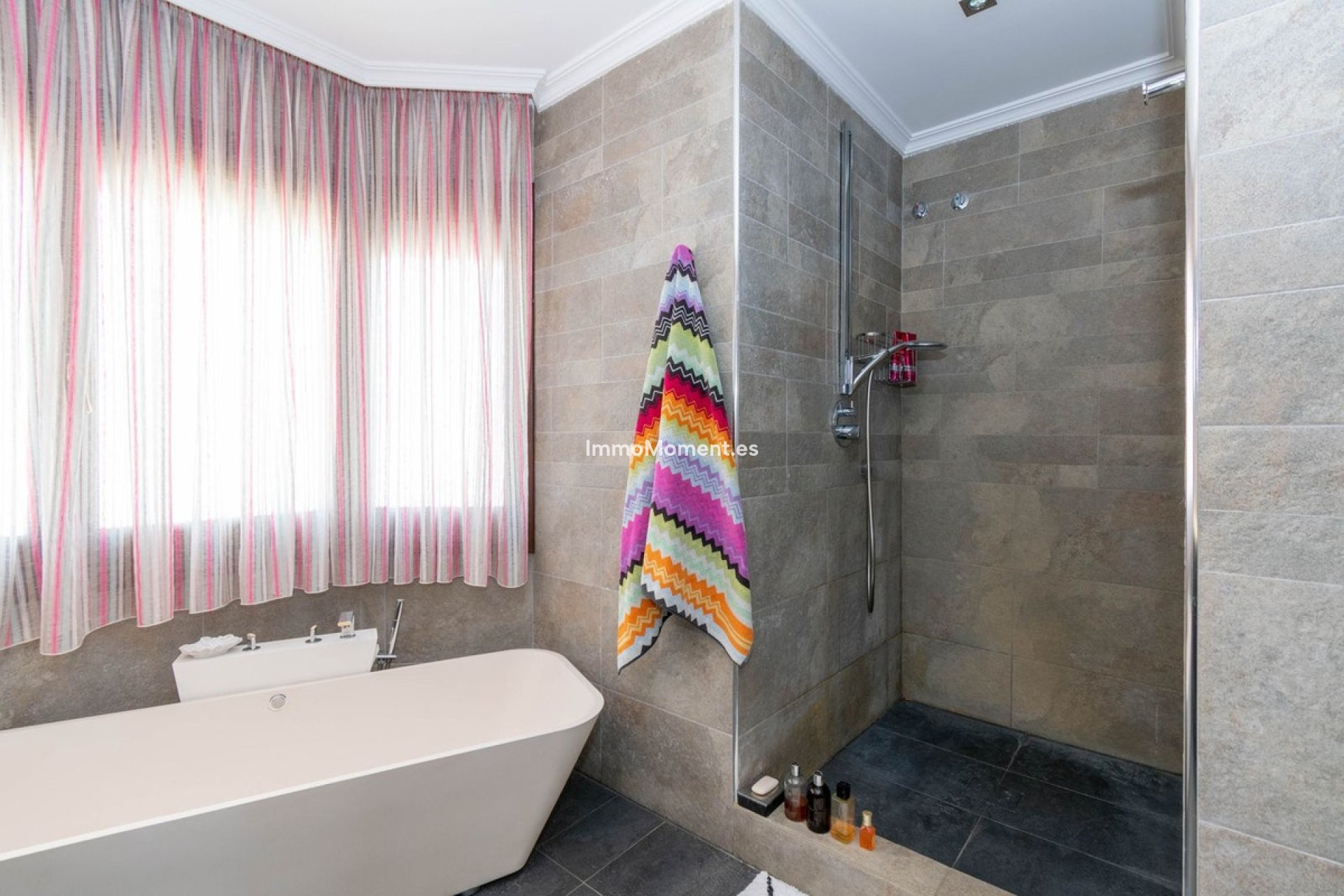 Resale - Detached villa - Estepona - Estepona Centro