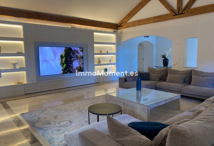 Resale - Detached villa - Estepona - Estepona Centro