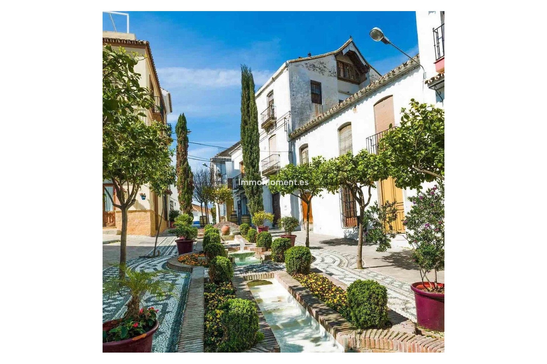 Resale - Detached villa - Estepona - Estepona Centro