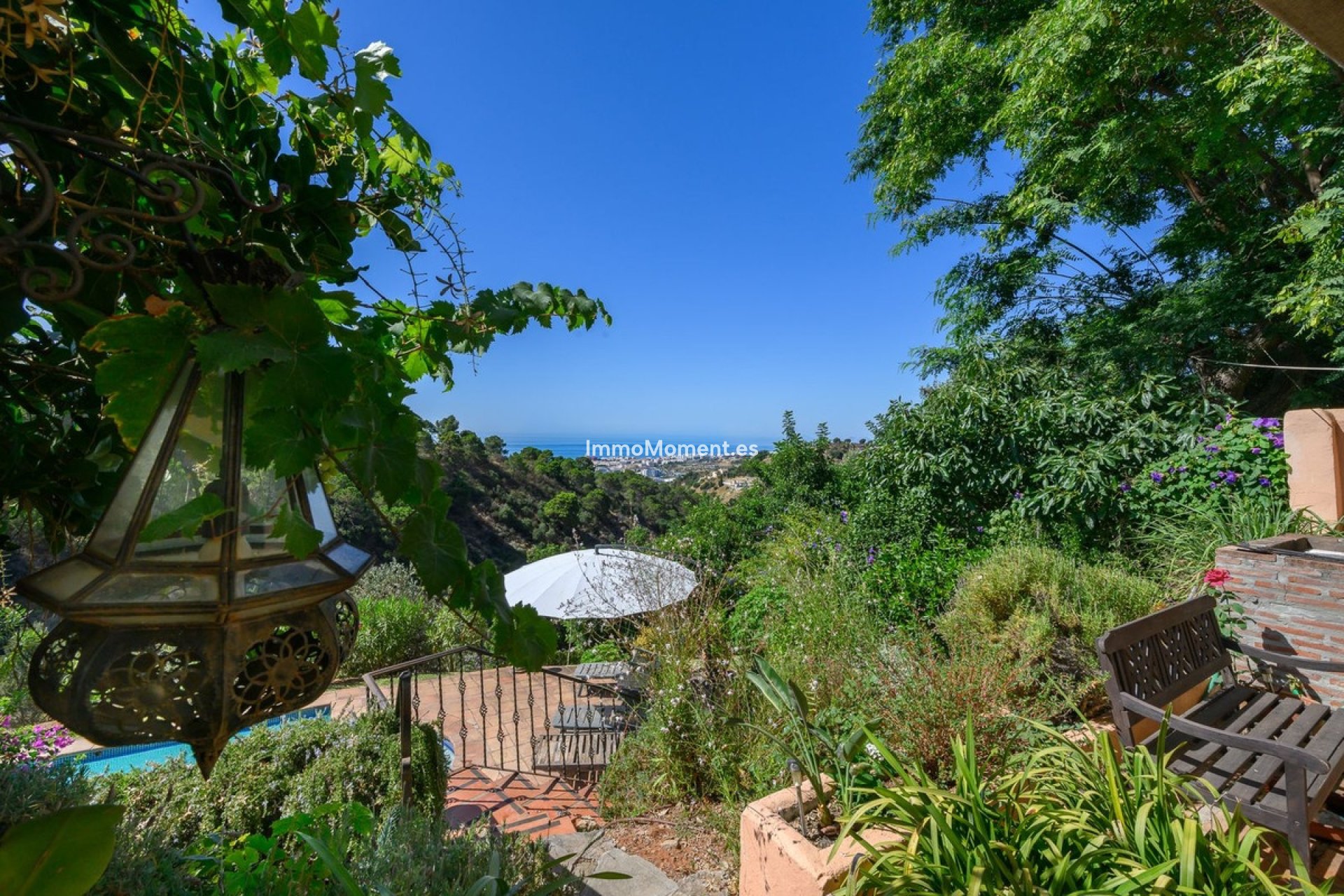 Resale - Detached villa - Estepona - Estepona Centro