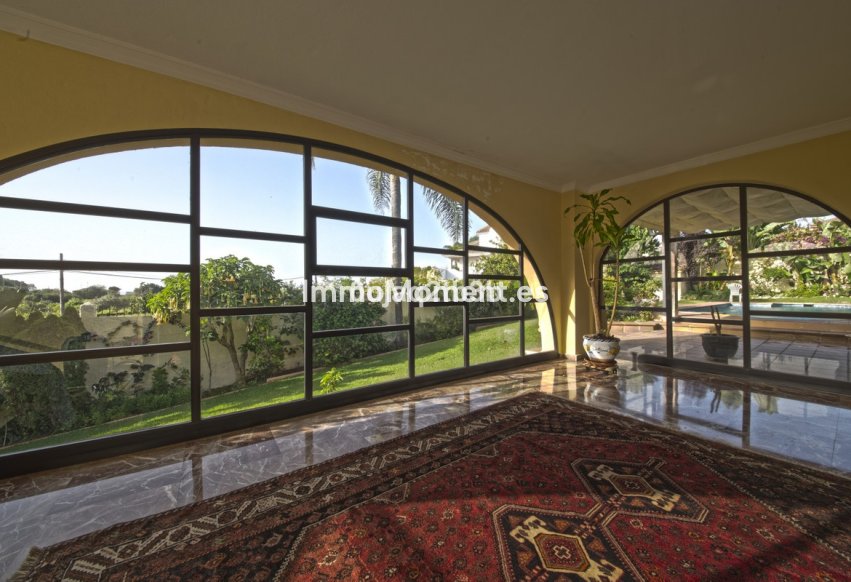 Resale - Detached villa - Estepona - New Golden Mile
