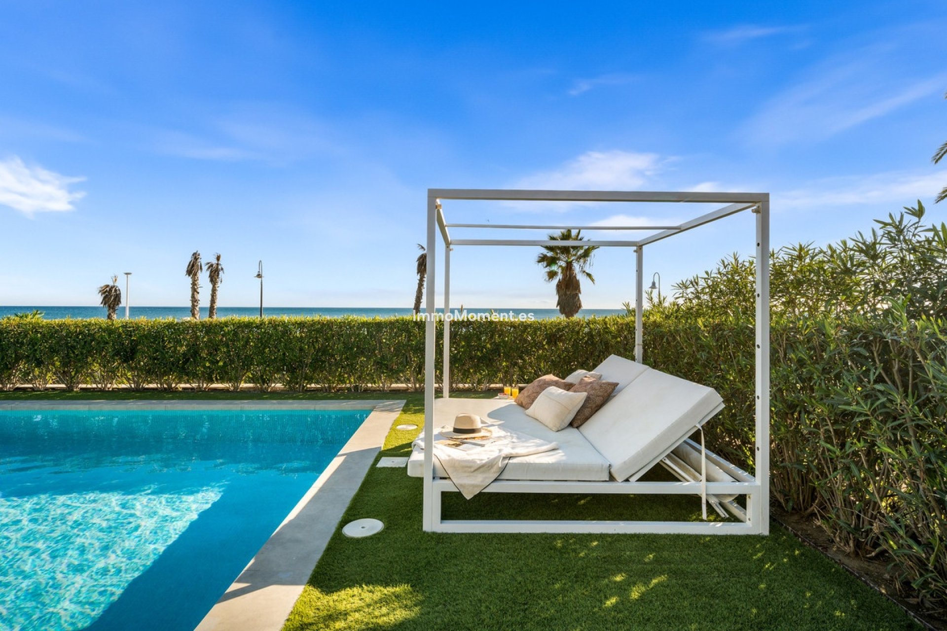 Resale - Detached villa - Estepona - New Golden Mile