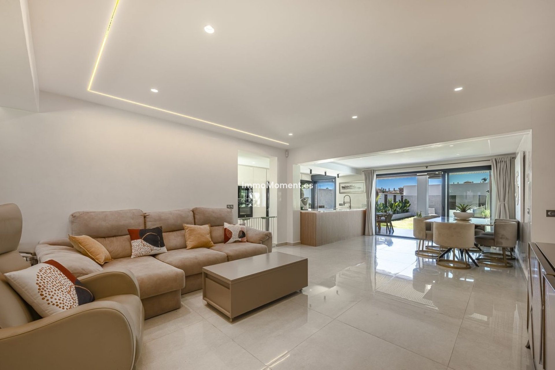 Resale - Detached villa - Estepona - New Golden Mile