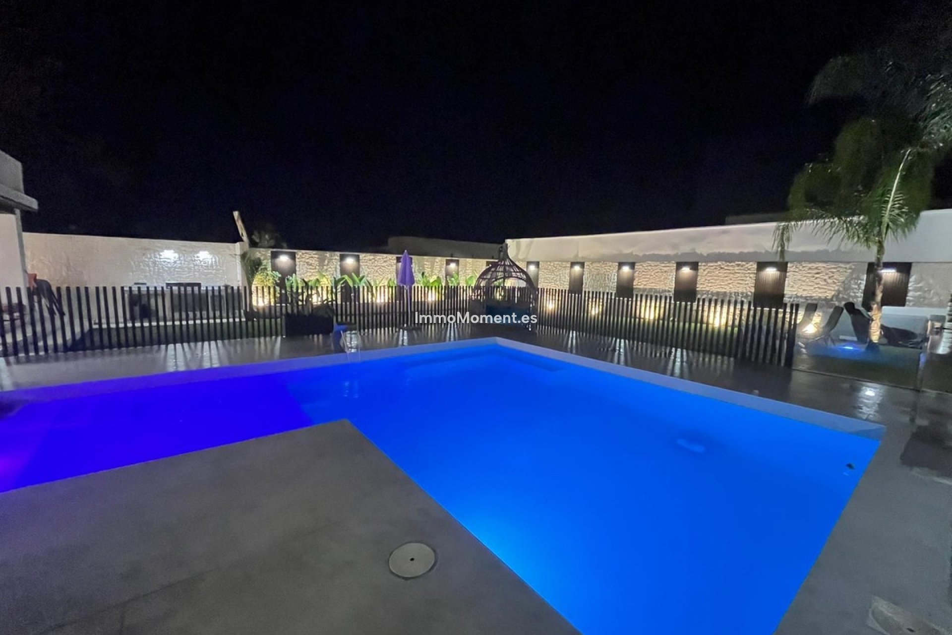 Resale - Detached villa - Estepona - New Golden Mile