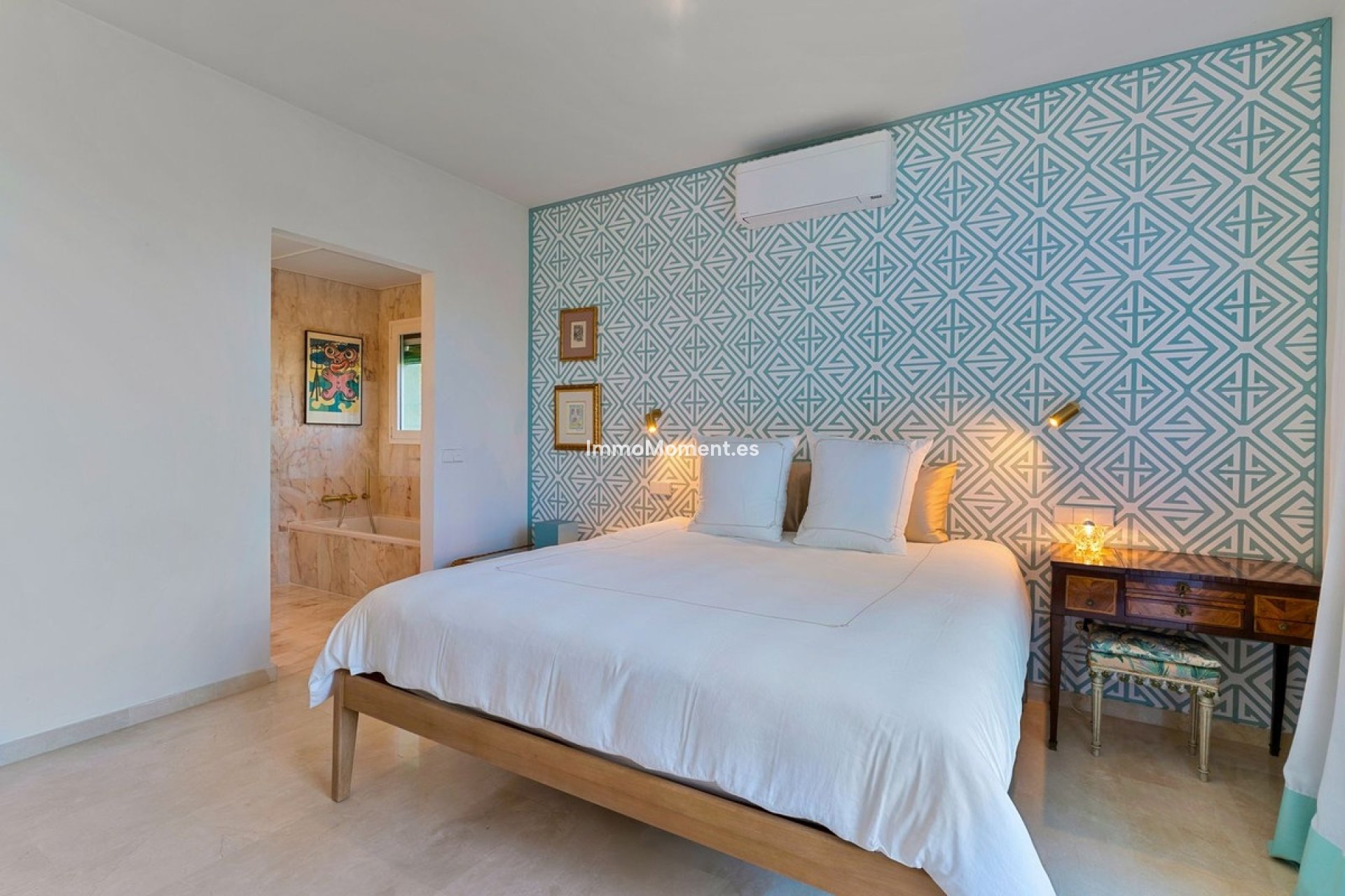 Resale - Detached villa - Estepona - New Golden Mile