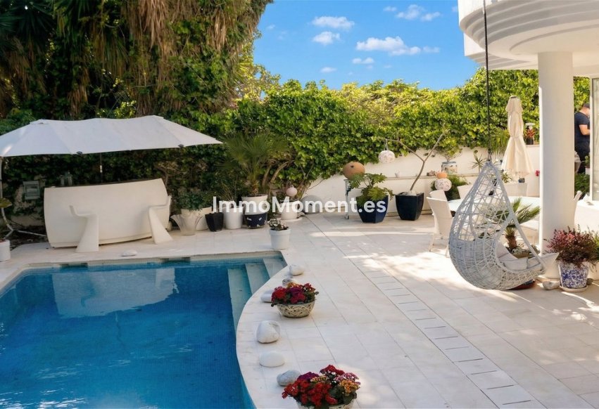 Resale - Detached villa - Estepona - New Golden Mile