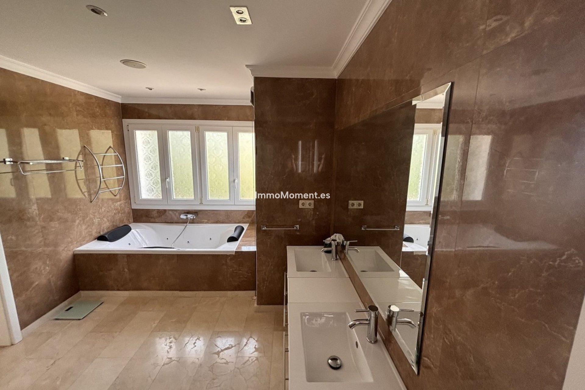 Resale - Detached villa - Estepona - Selwo