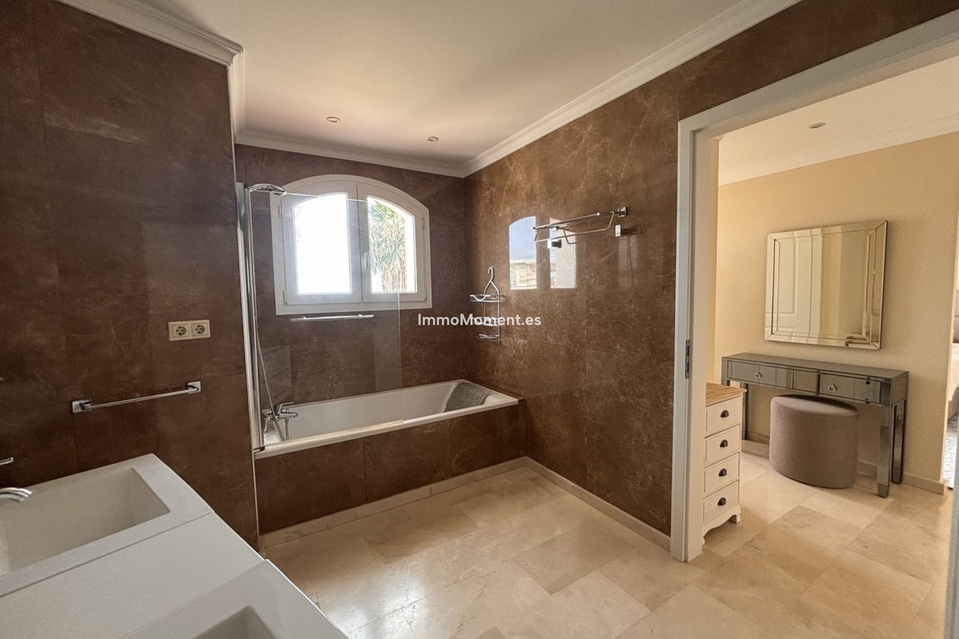 Resale - Detached villa - Estepona - Selwo