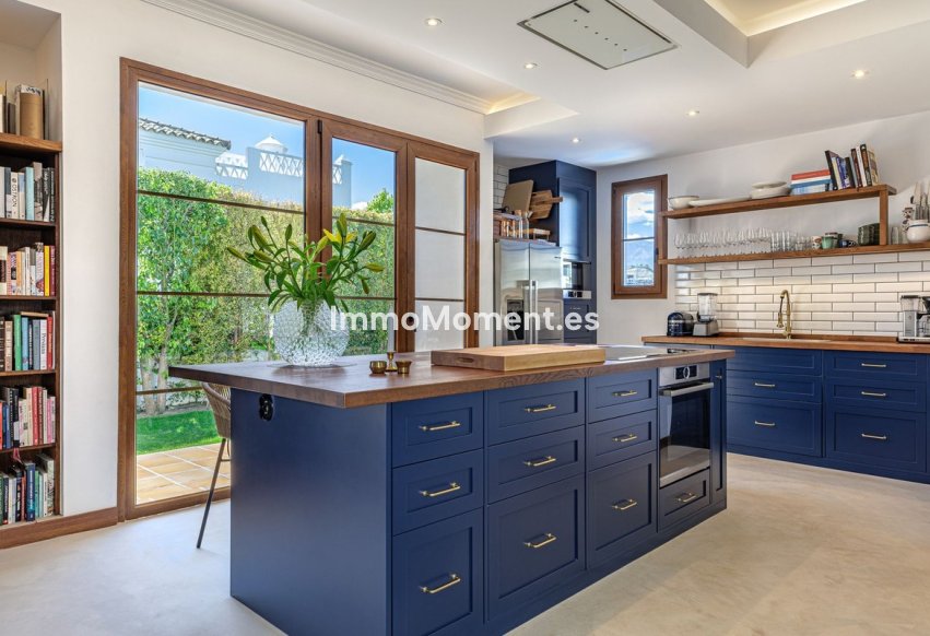 Resale - Detached villa - Estepona - Selwo