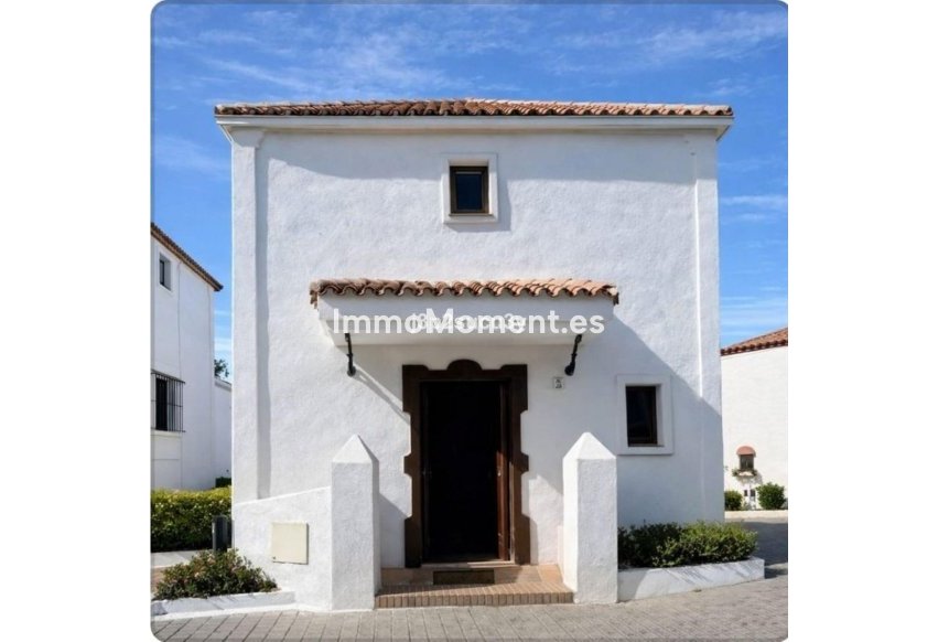 Resale - Detached villa - Estepona - Selwo